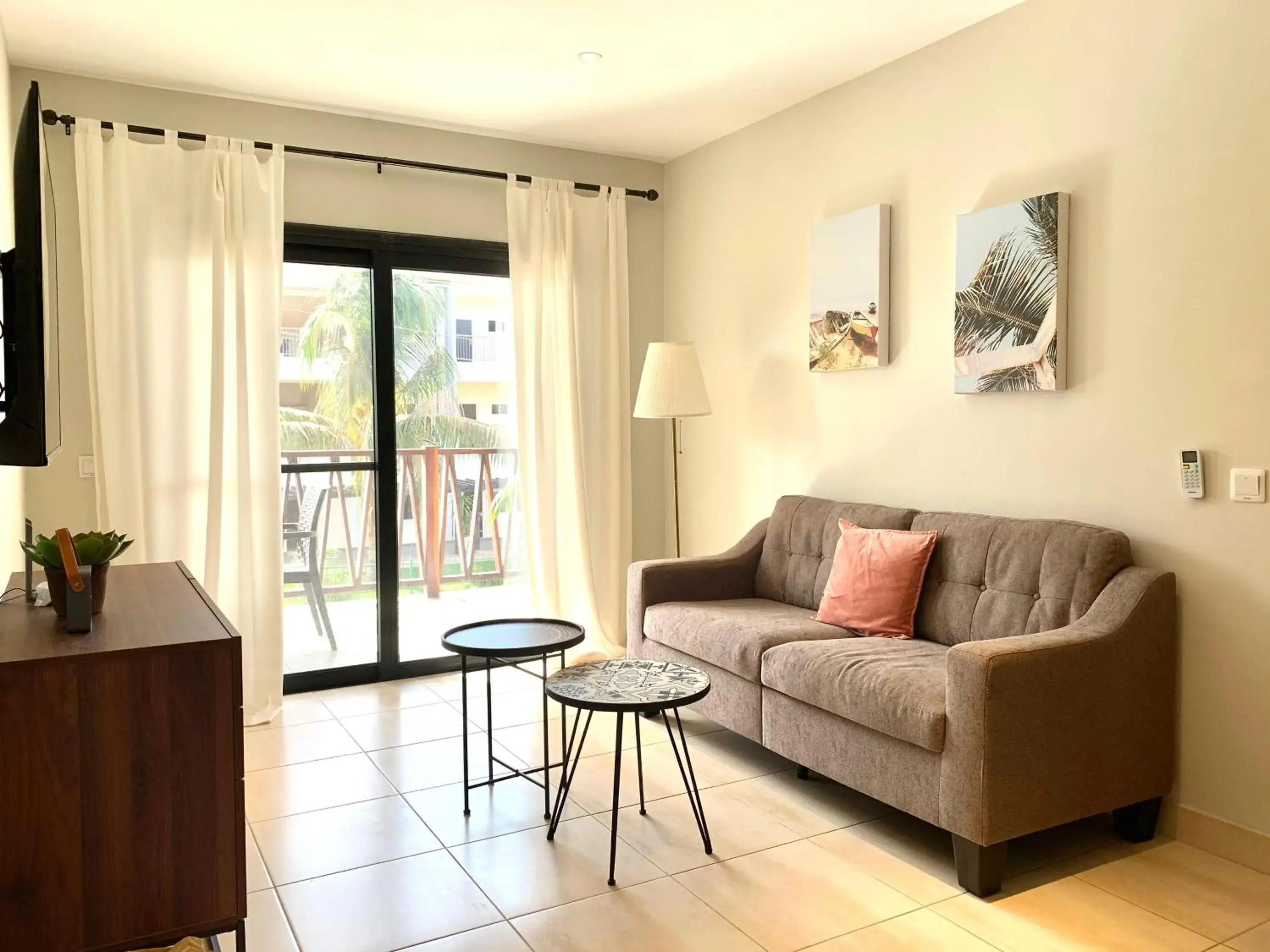 Apartment with Balcony in Forest View Apartments Apartment with Balcony in Forest View Apartments