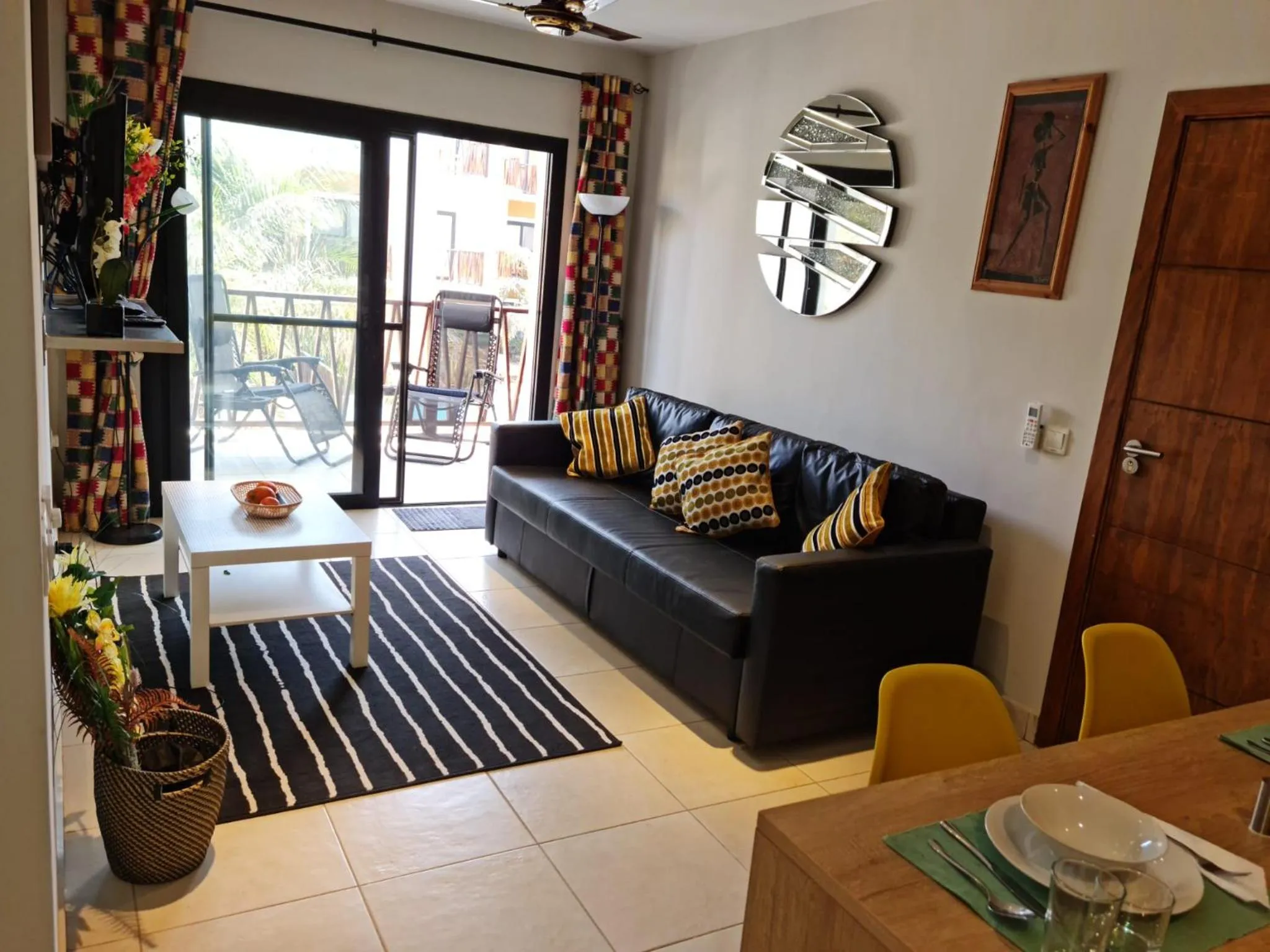Living room in Forest View Apartments