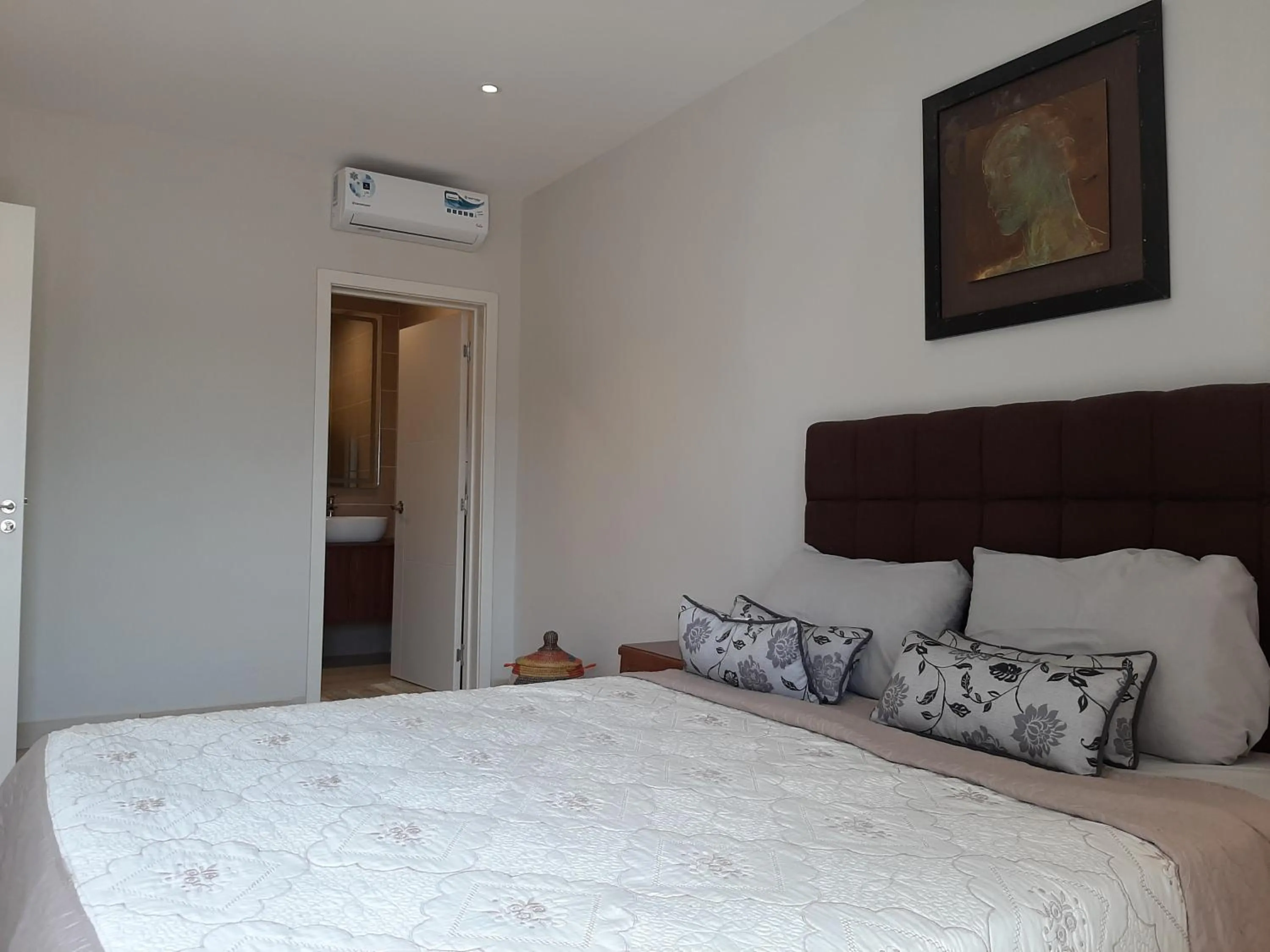 Bed in Forest View Apartments