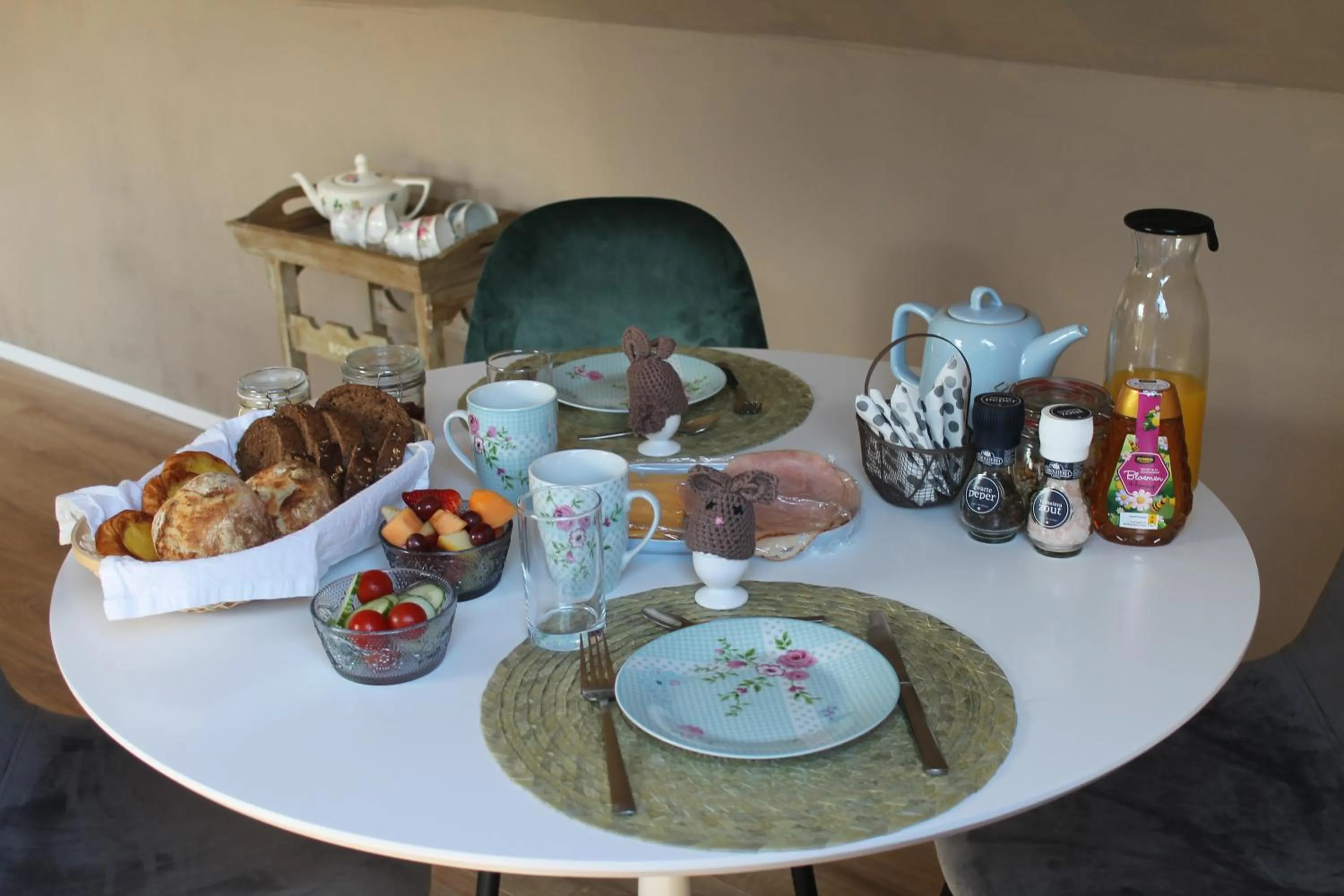 Food and drinks in Gastenverblijf Peppelmate