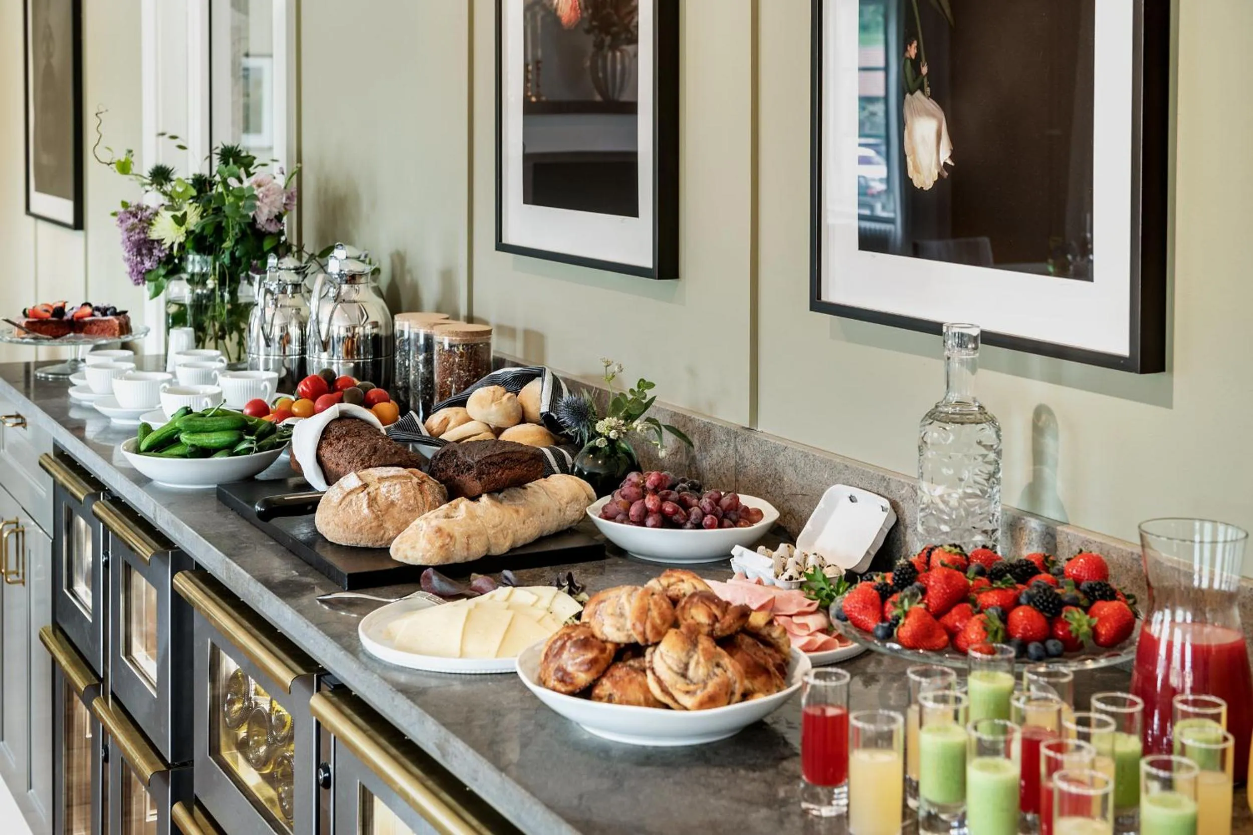 Breakfast in Villa Baro