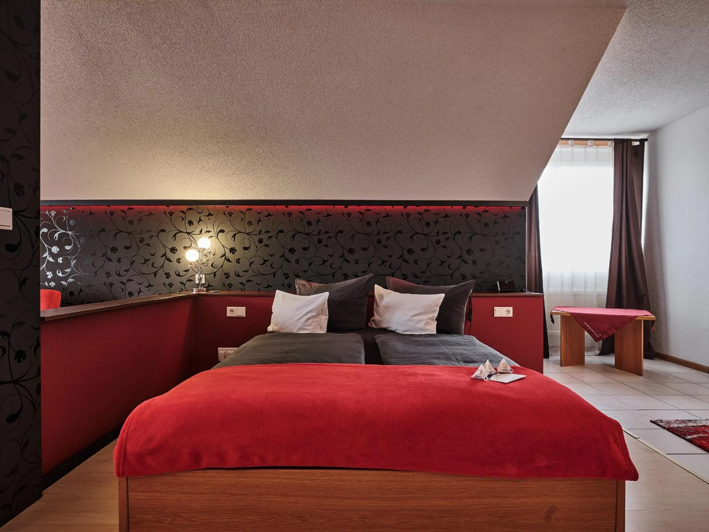 Bed in TIPTOP Hotel am Hochrhein