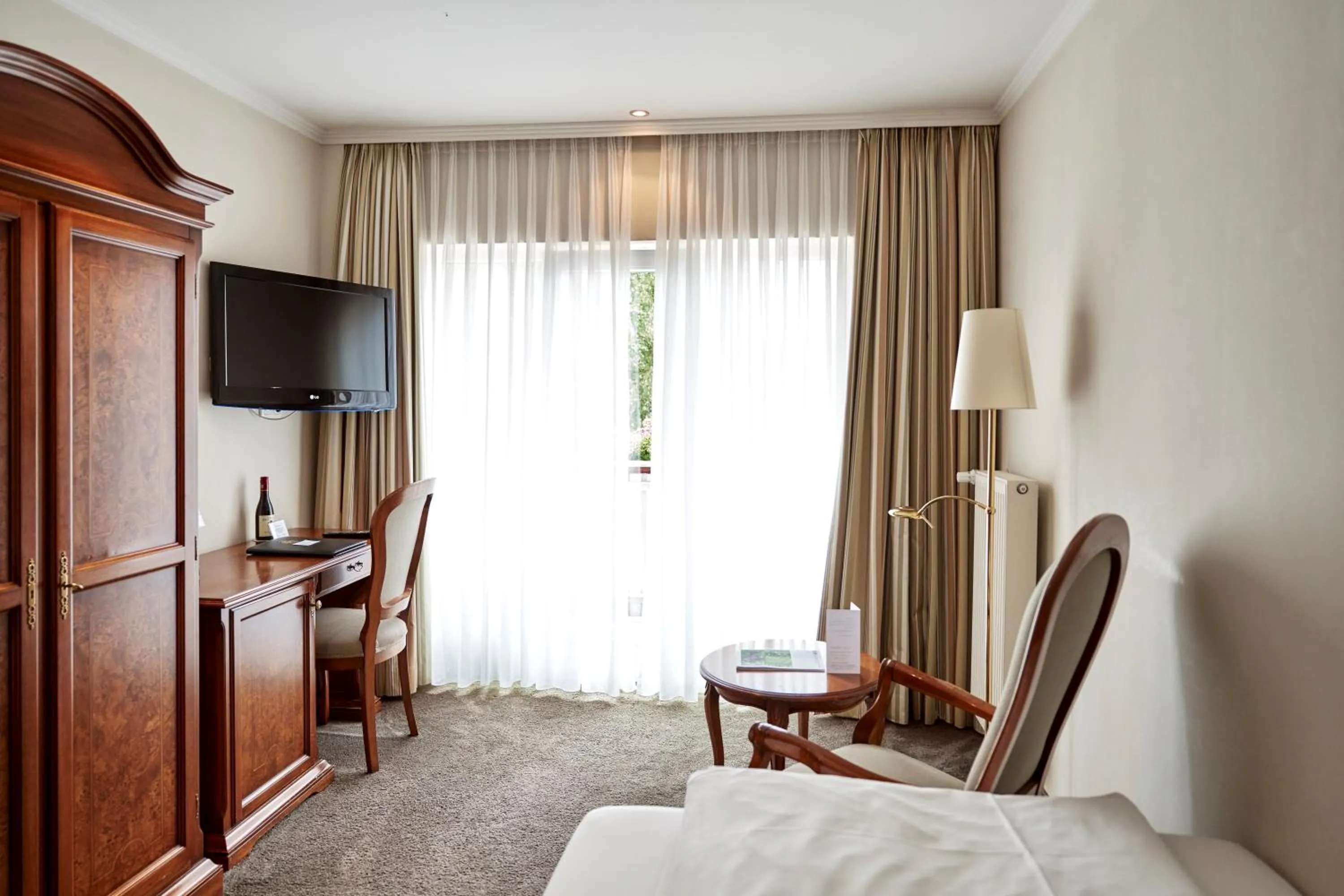 Photo of the whole room, Bed in Ringhotel Gardels