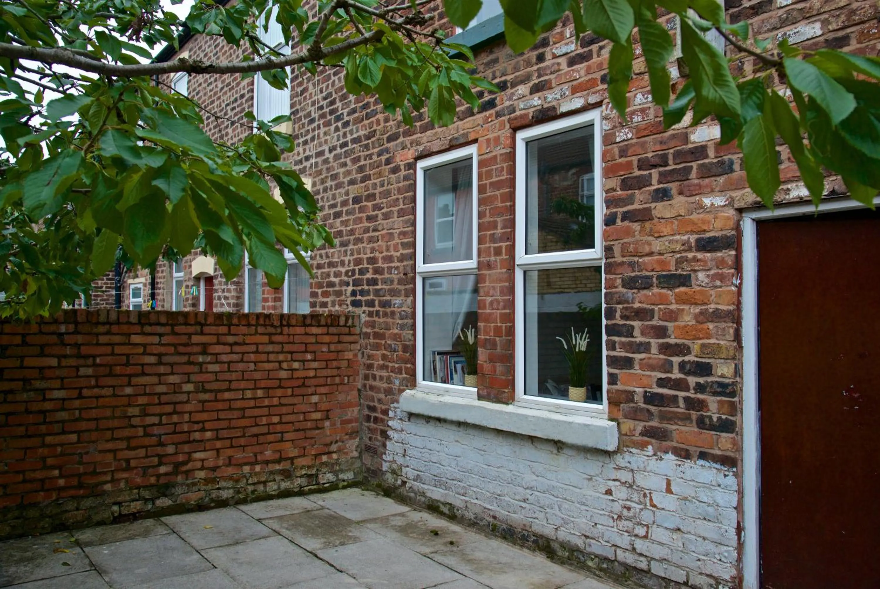 Property building in Liverpool City Stays - Economy Room Close to city centre GG