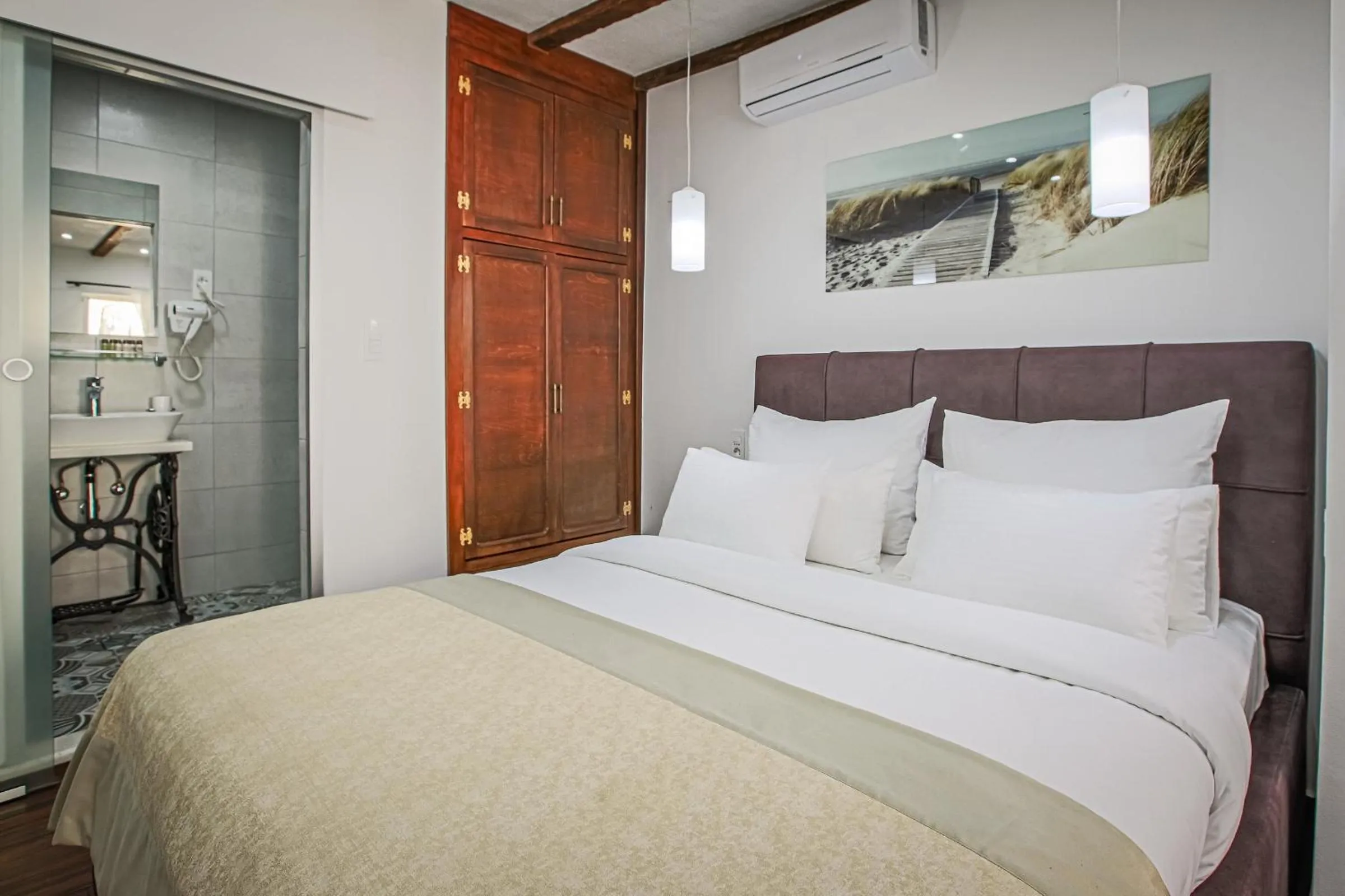 Bed in Theatre luxury rooms