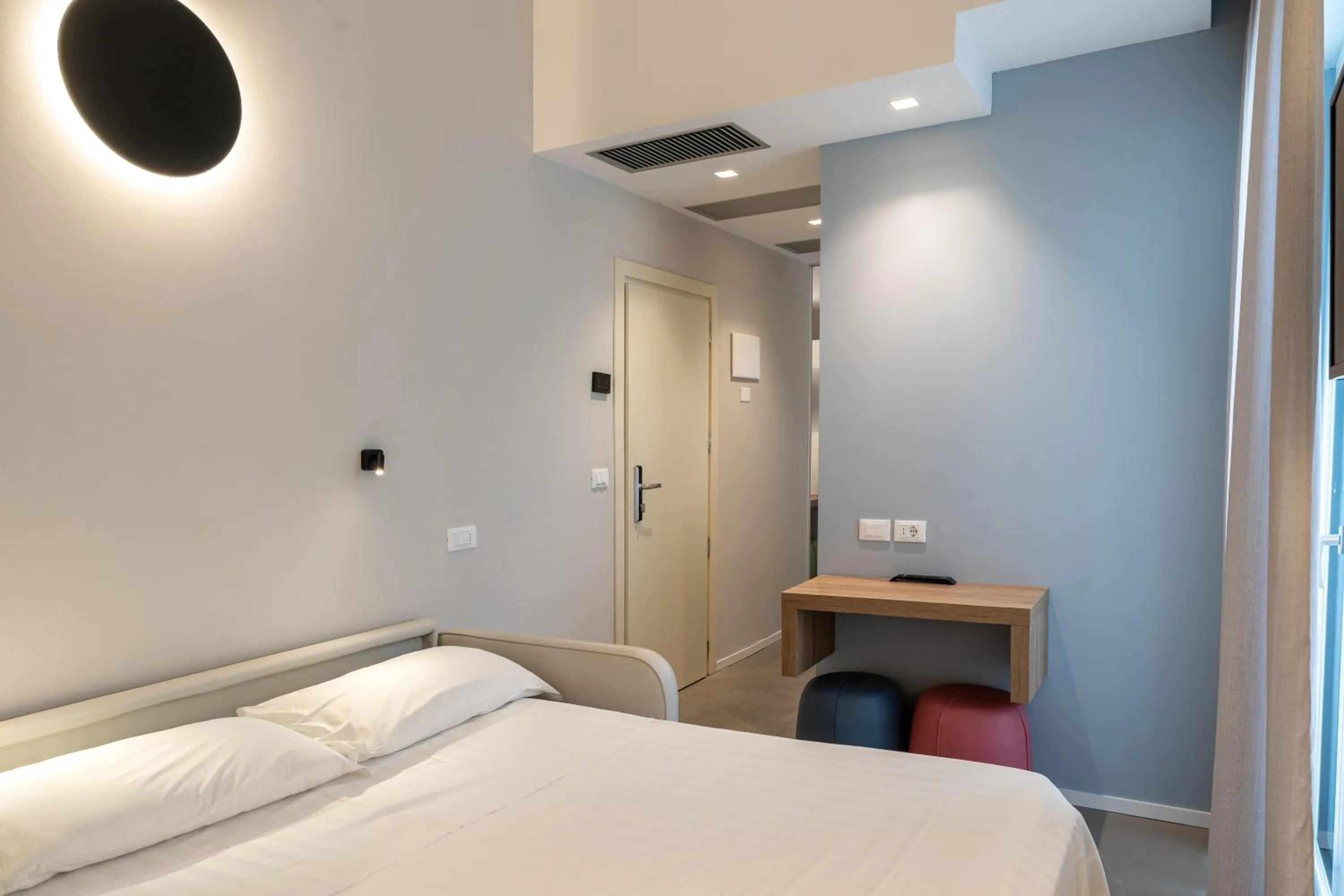 View (from property/room), Bed in Hotel Estense