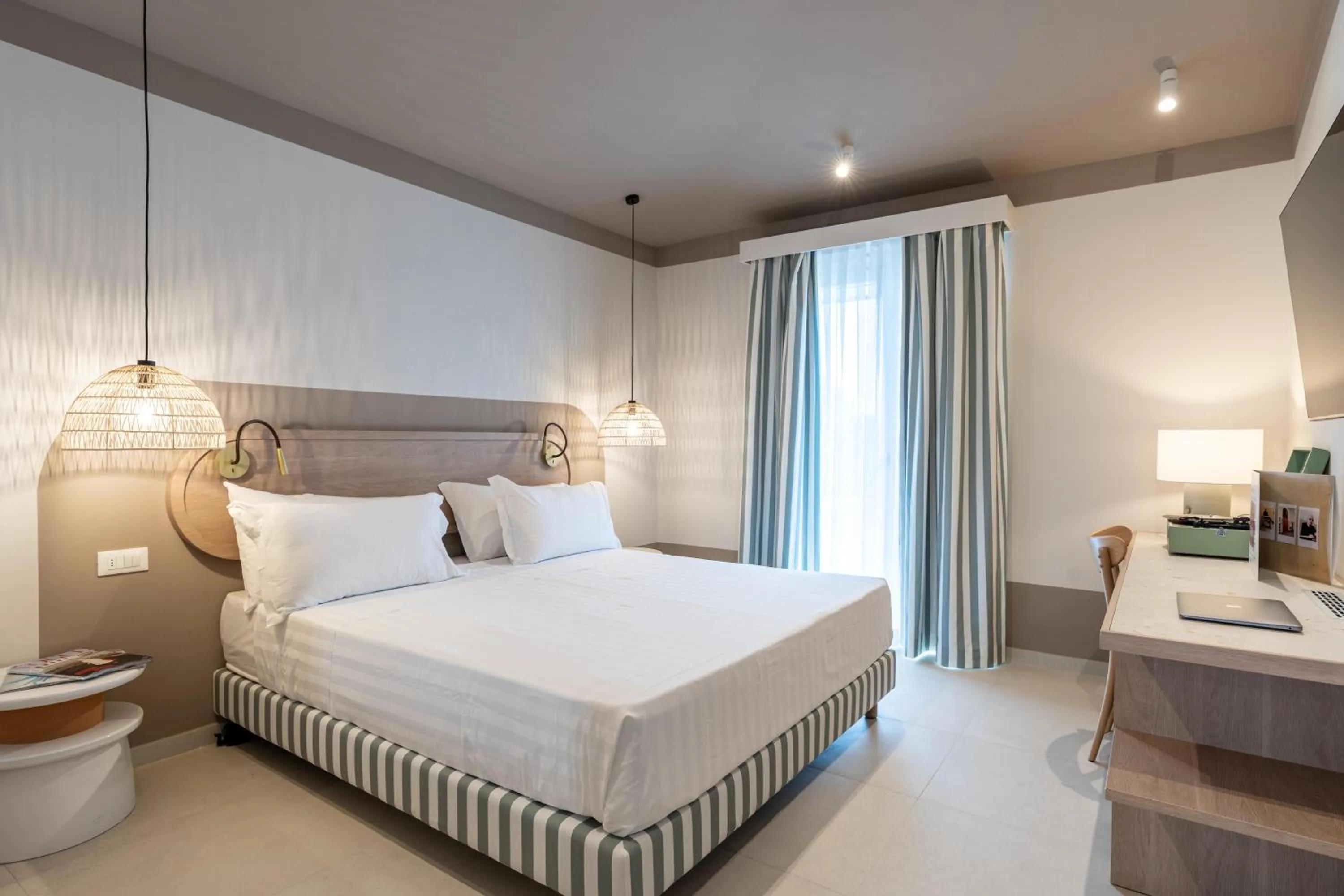 View (from property/room), Bed in Hotel Estense