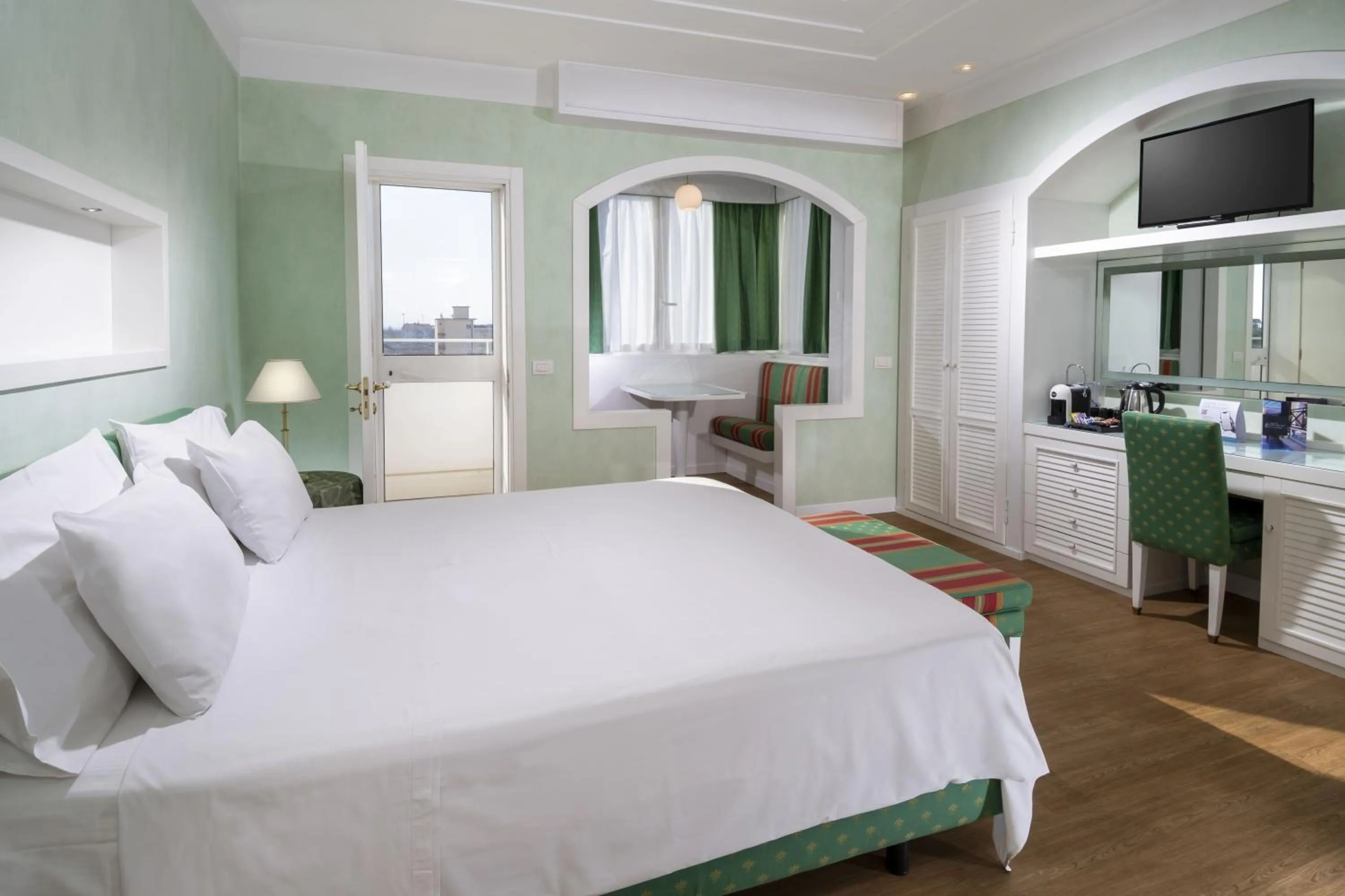 Bedroom, Bed in Hotel Estense