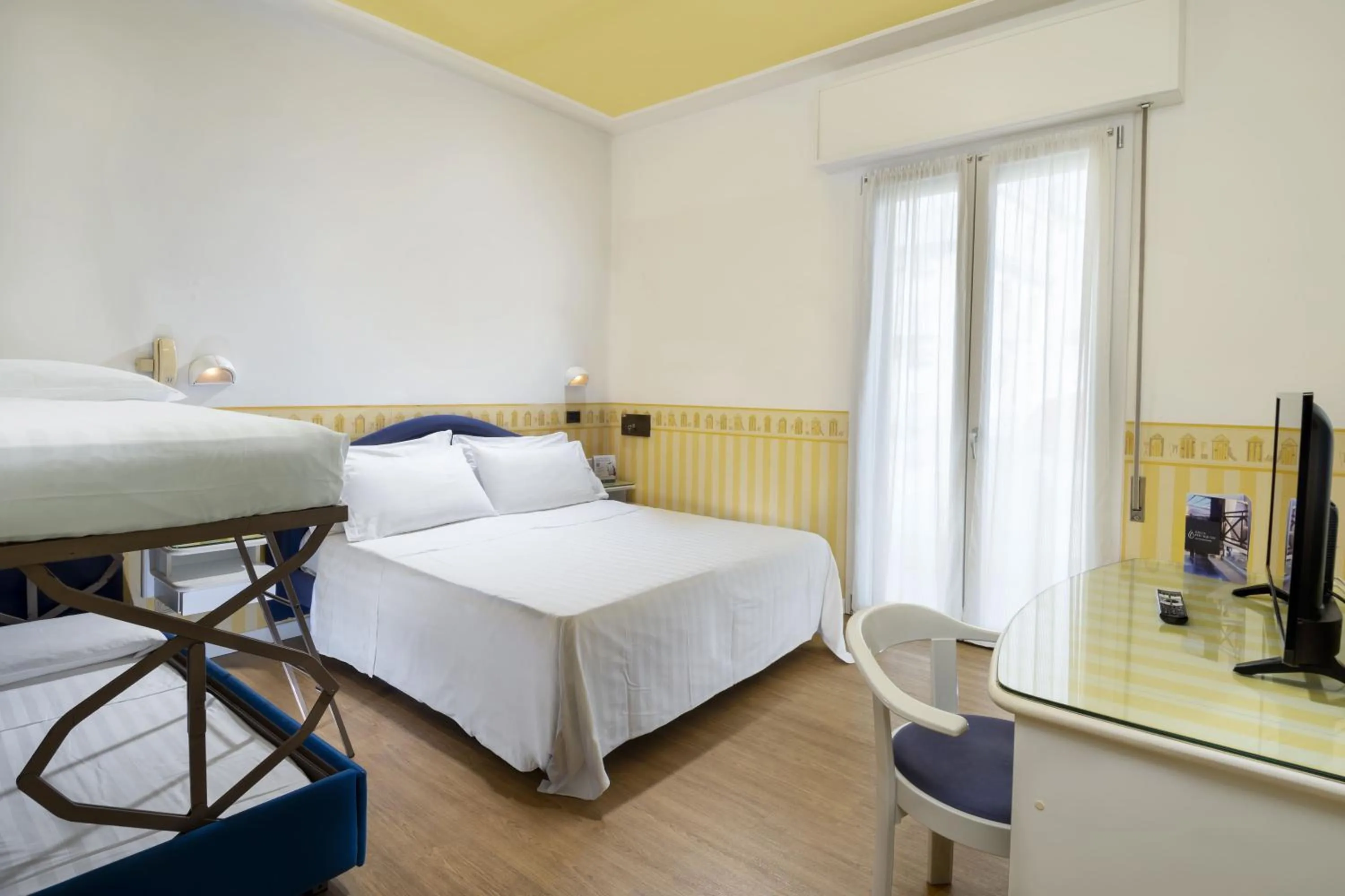 Bedroom, Bed in Hotel Estense