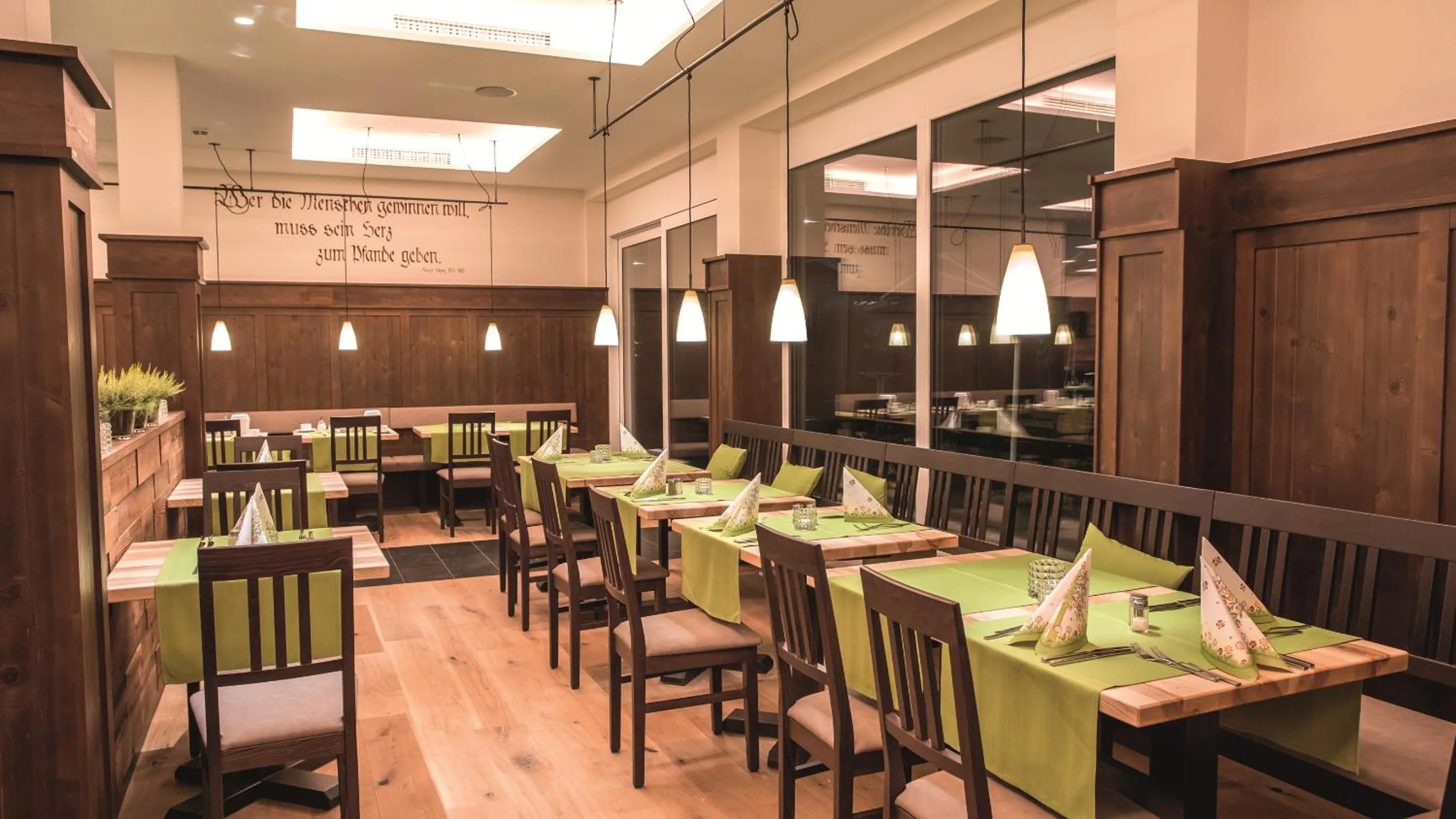 Restaurant/places to eat in ParkHotel Fulda