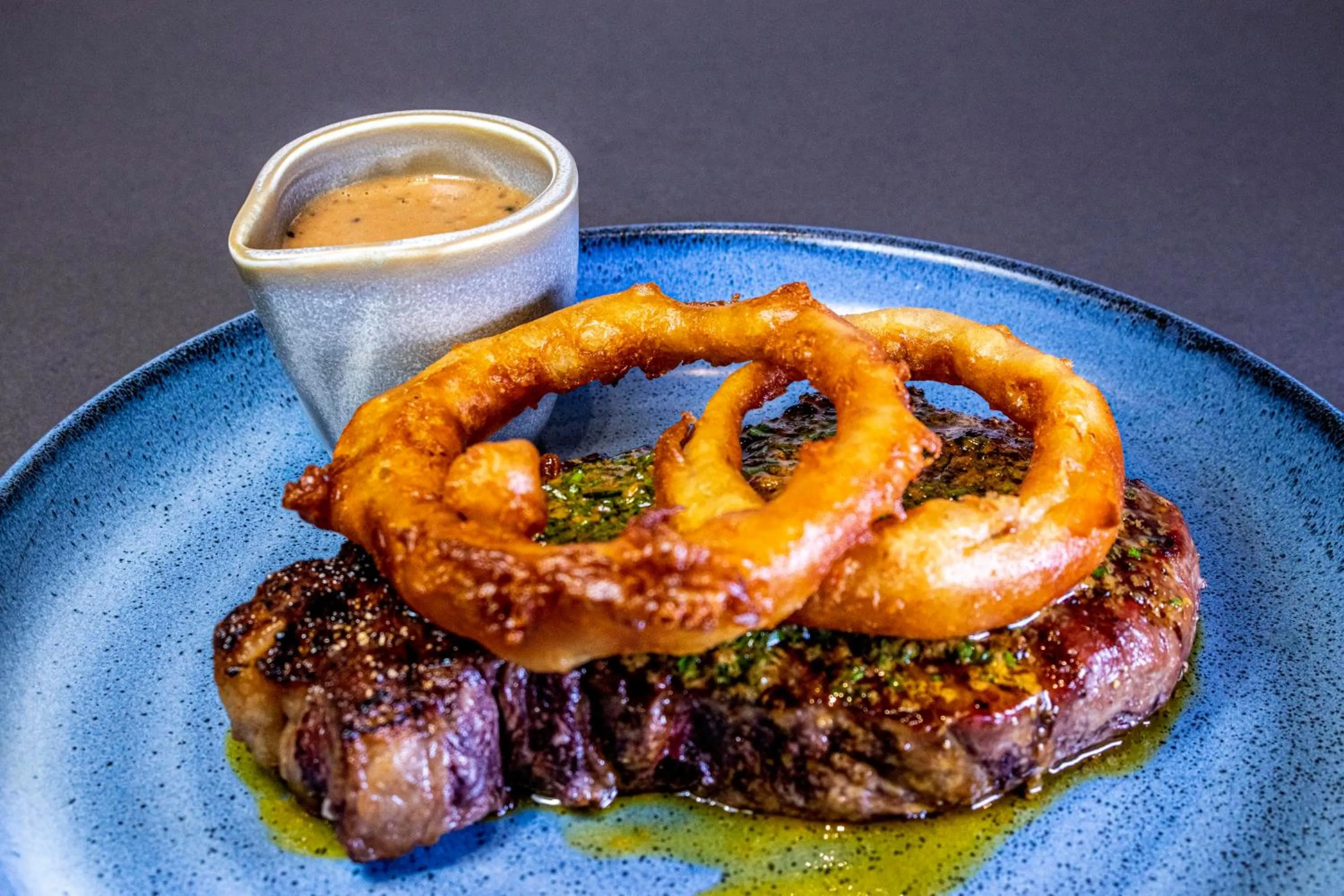 Restaurant/places to eat in Hillyard House Hotel