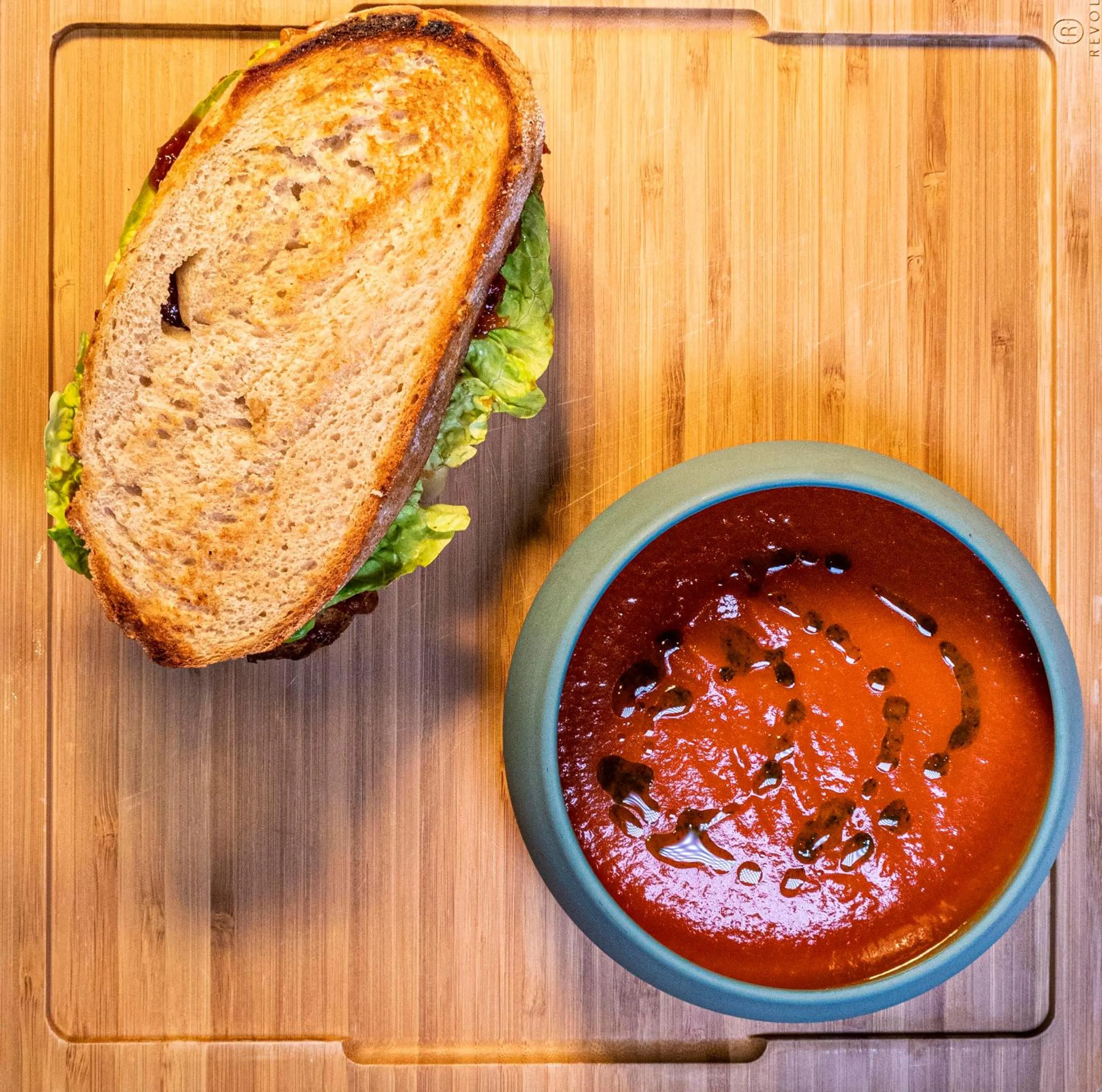 Restaurant/places to eat in Hillyard House Hotel