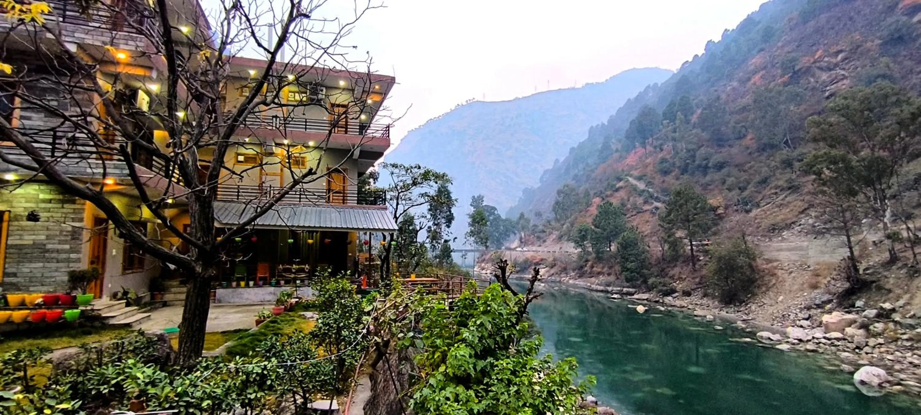 Tirthan Grand Riverside