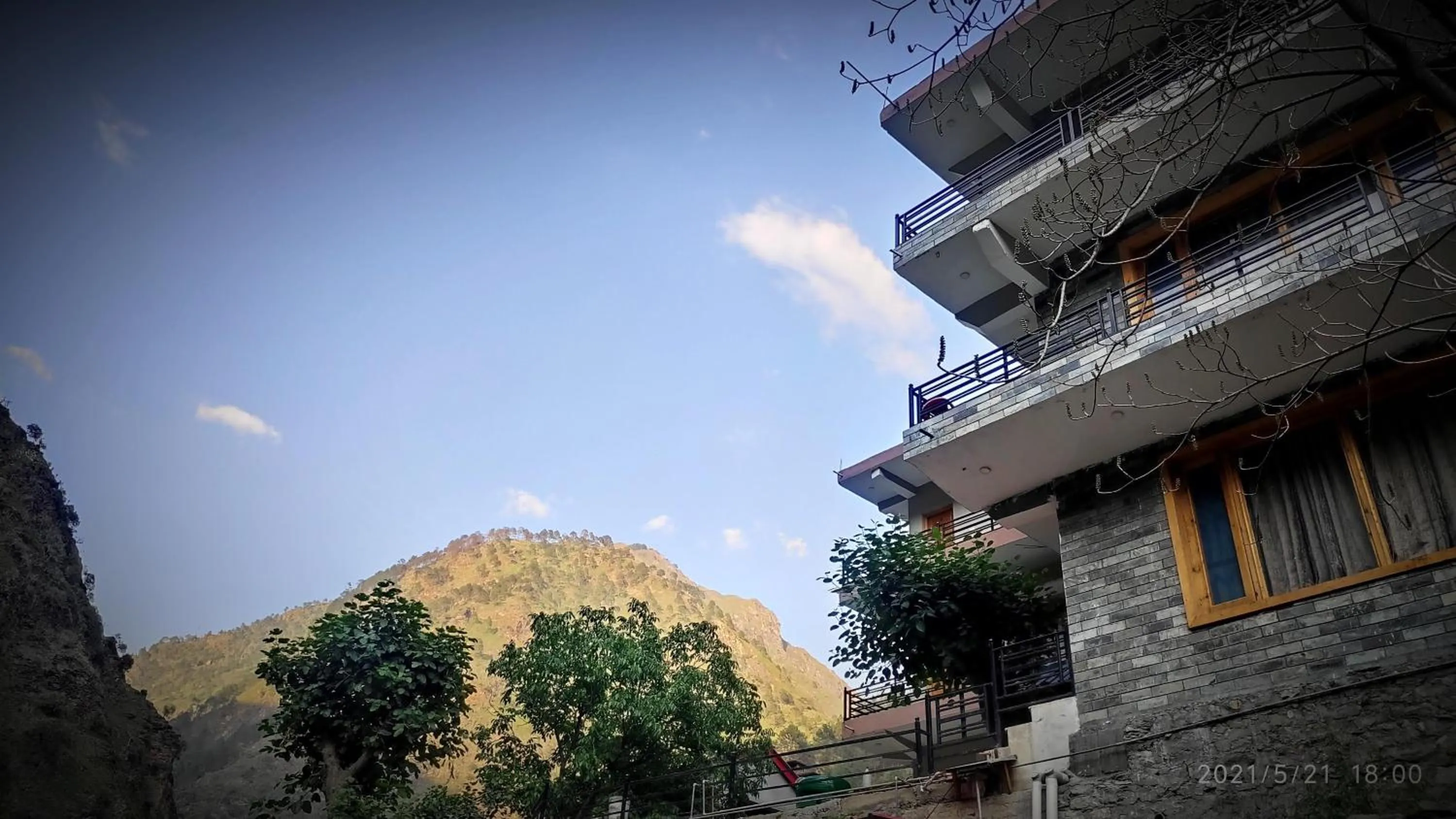 Tirthan Grand Riverside