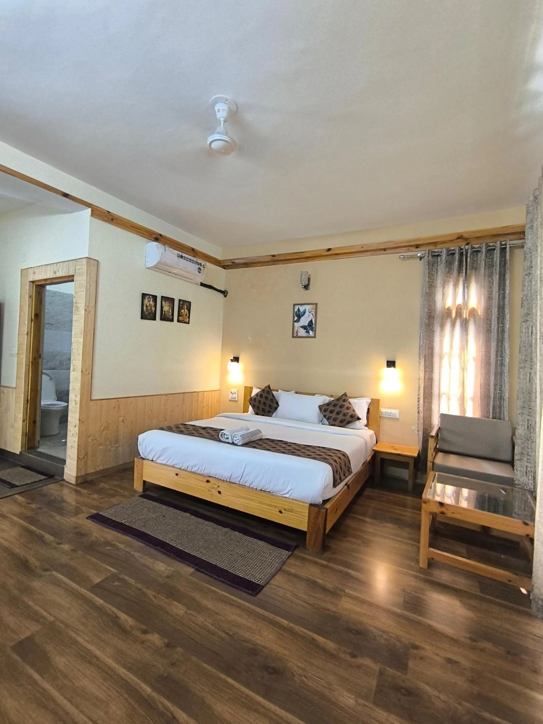 Bed in Tirthan Grand Riverside