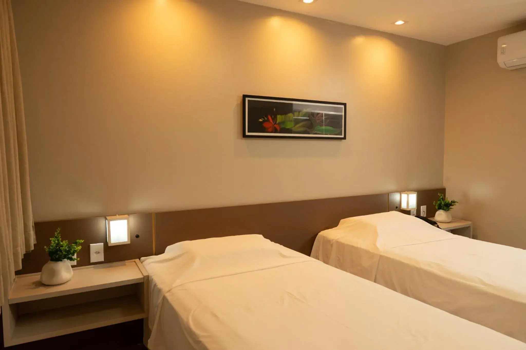 Standard Twin Room - single occupancy in Imperial Hotel Standard Twin Room - single occupancy in Imperial Hotel