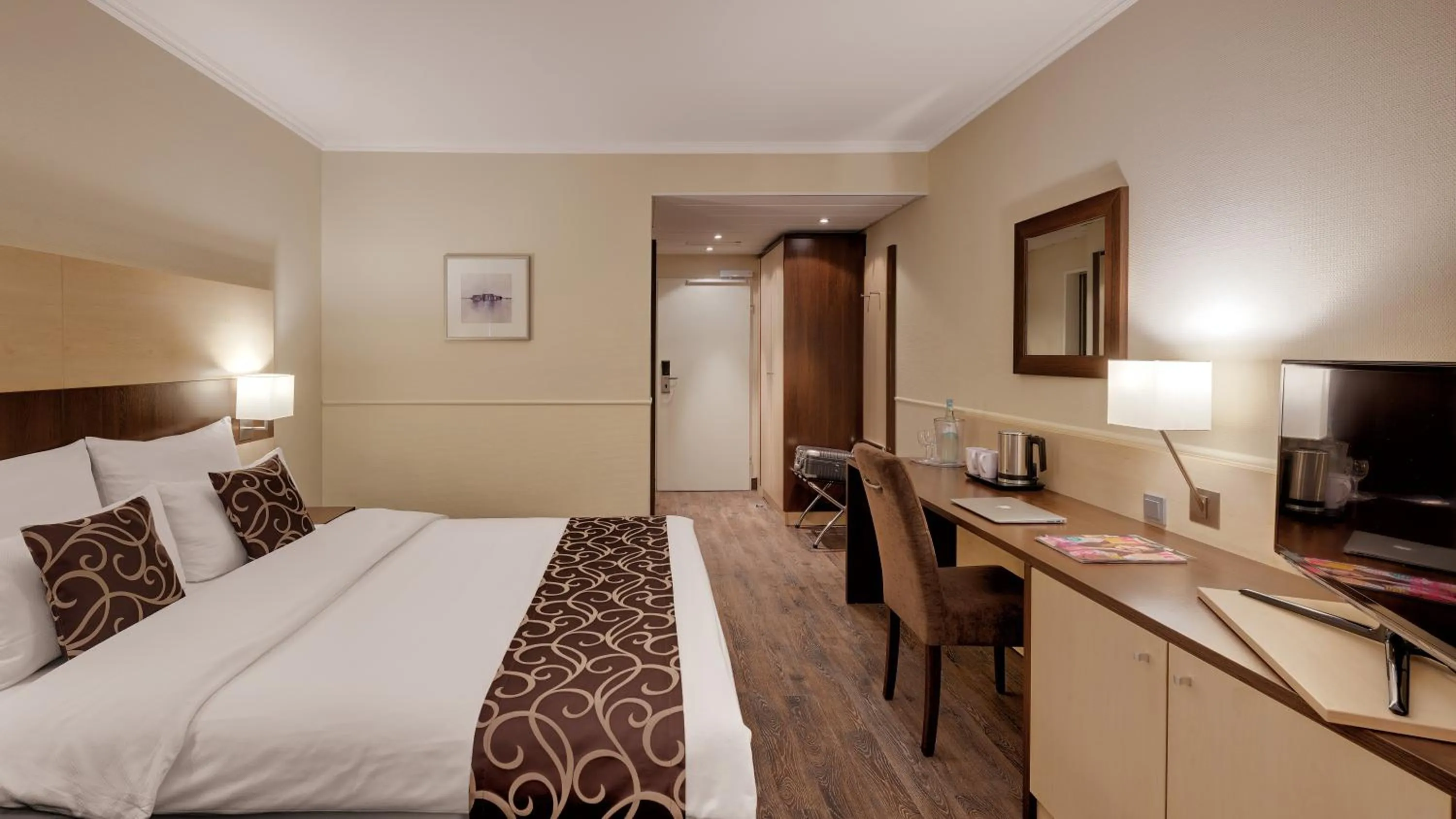 Photo of the whole room, Bed in Best Western Hotel Darmstadt Mitte