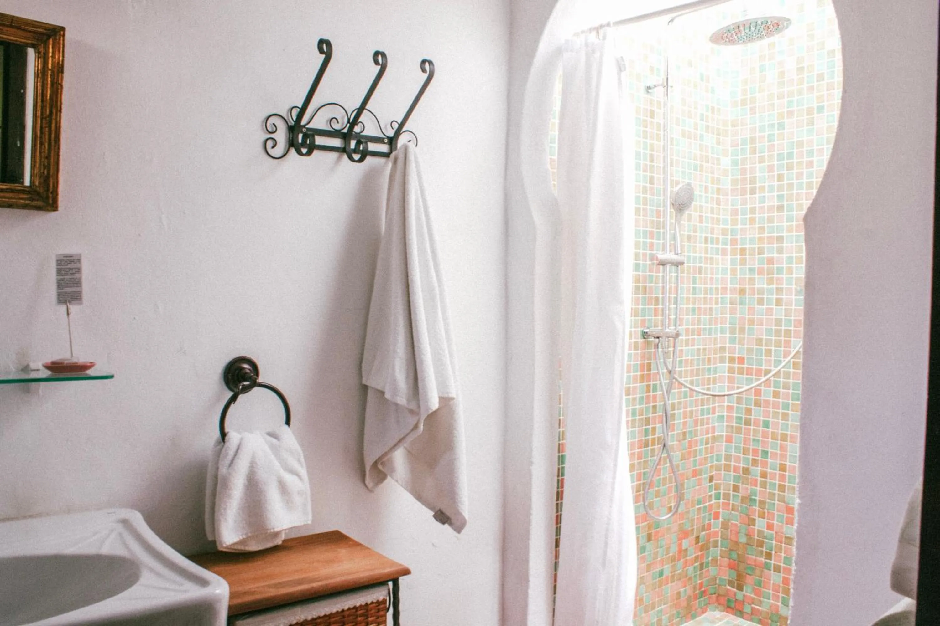 Bathroom in Hotel Rural Alqueria de los lentos
