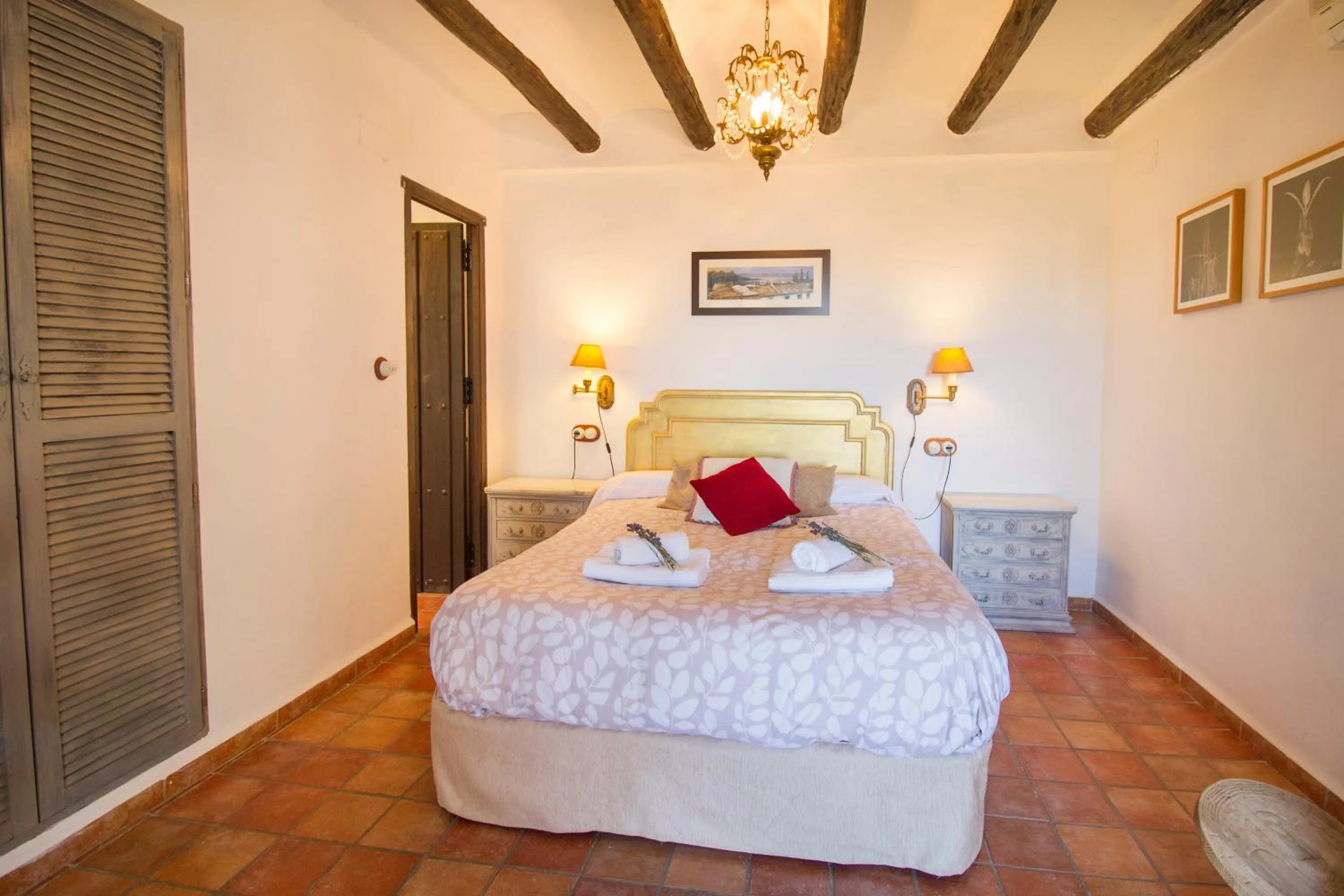 Photo of the whole room, Bed in Hotel Rural Alqueria de los lentos