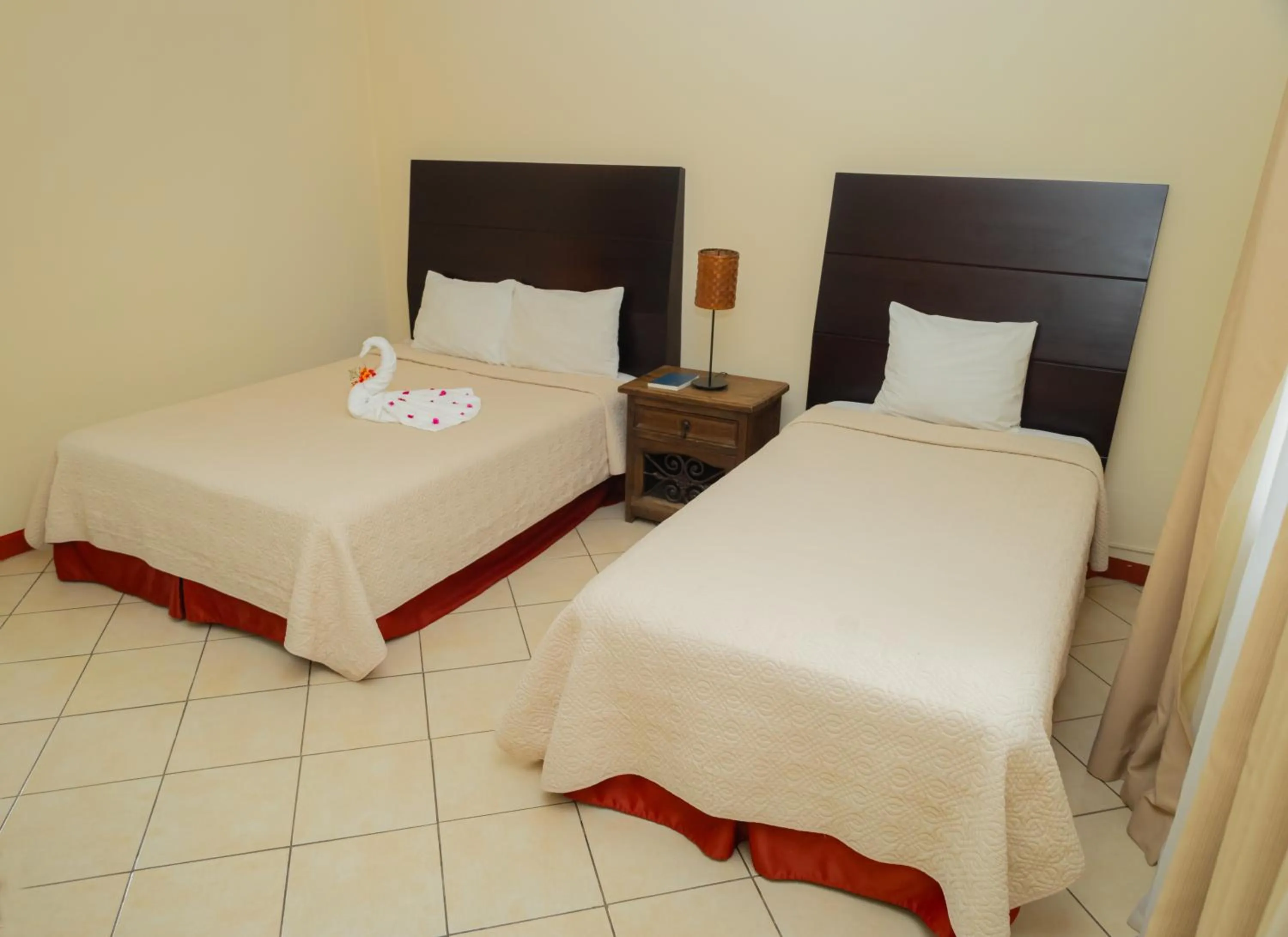 Bed in Hotel Las Espuelas, Bar & Restaurant