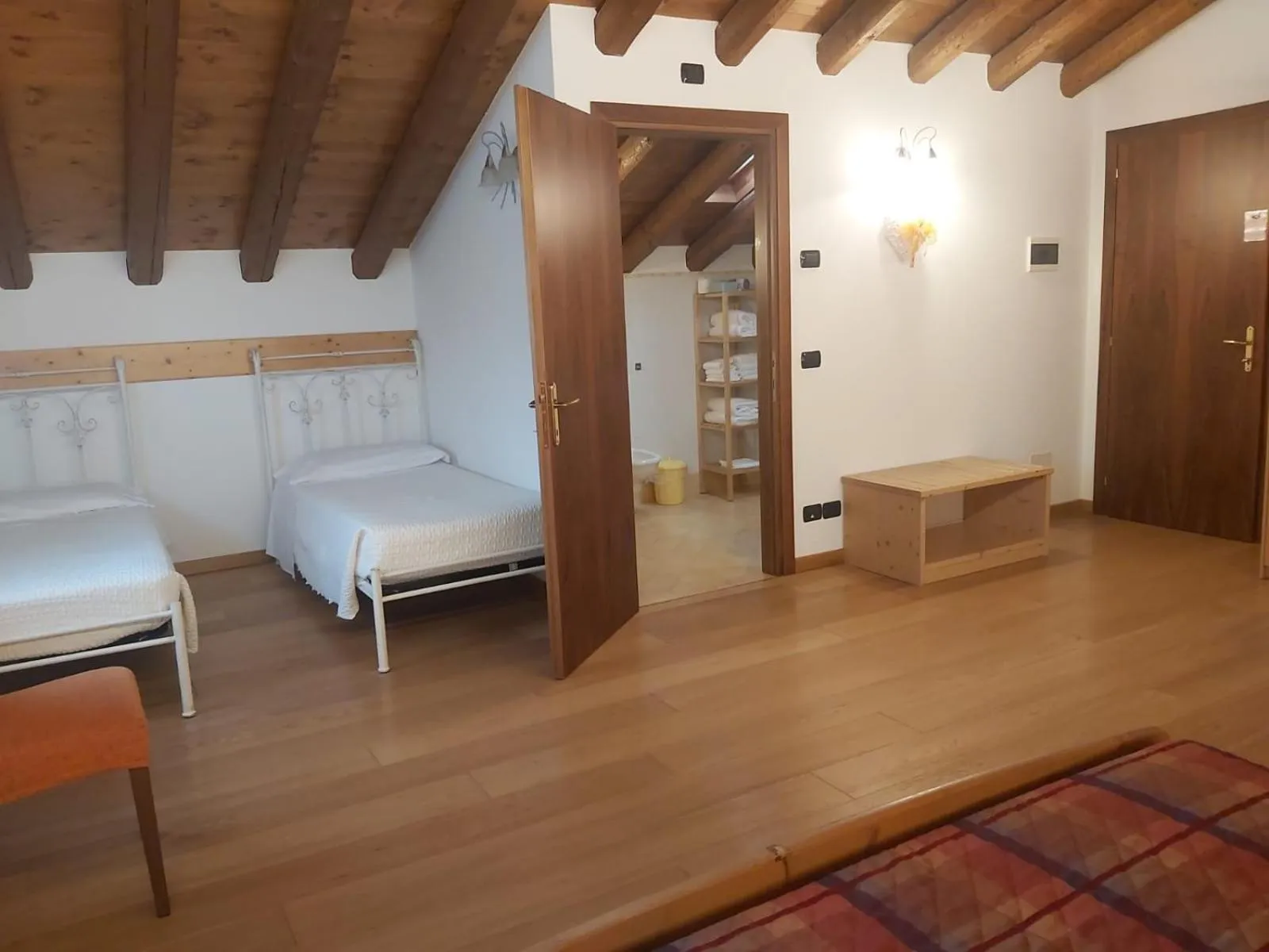 Photo of the whole room, Bed in La Casa Vecchia