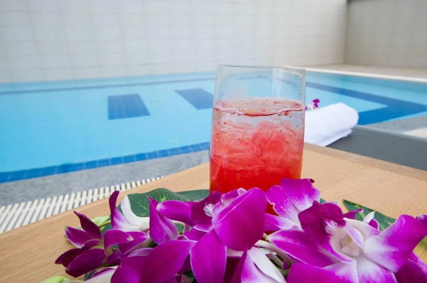 Swimming pool in Marsi Hotel @ Bangchak