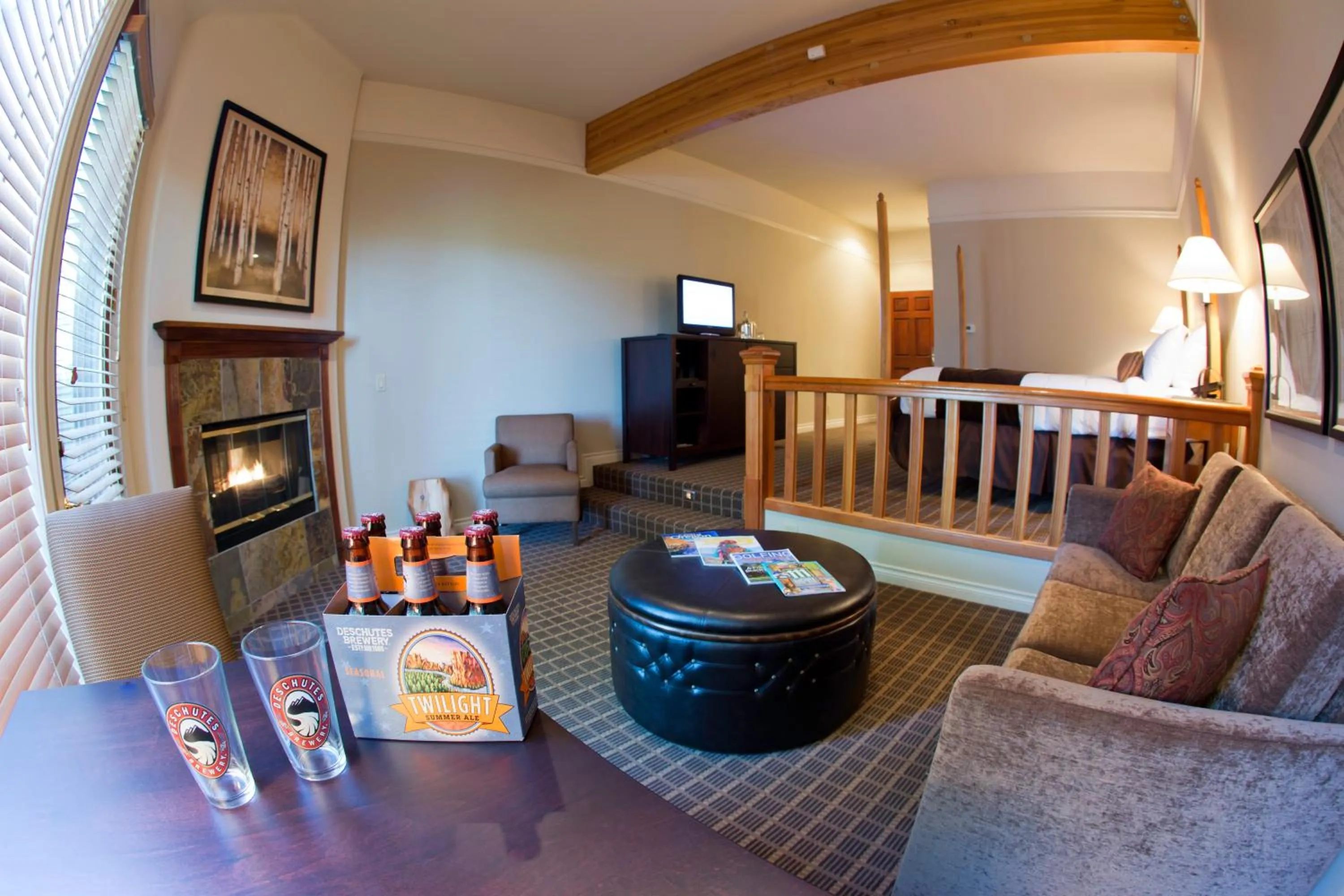 Seating area in Pine Ridge Inn