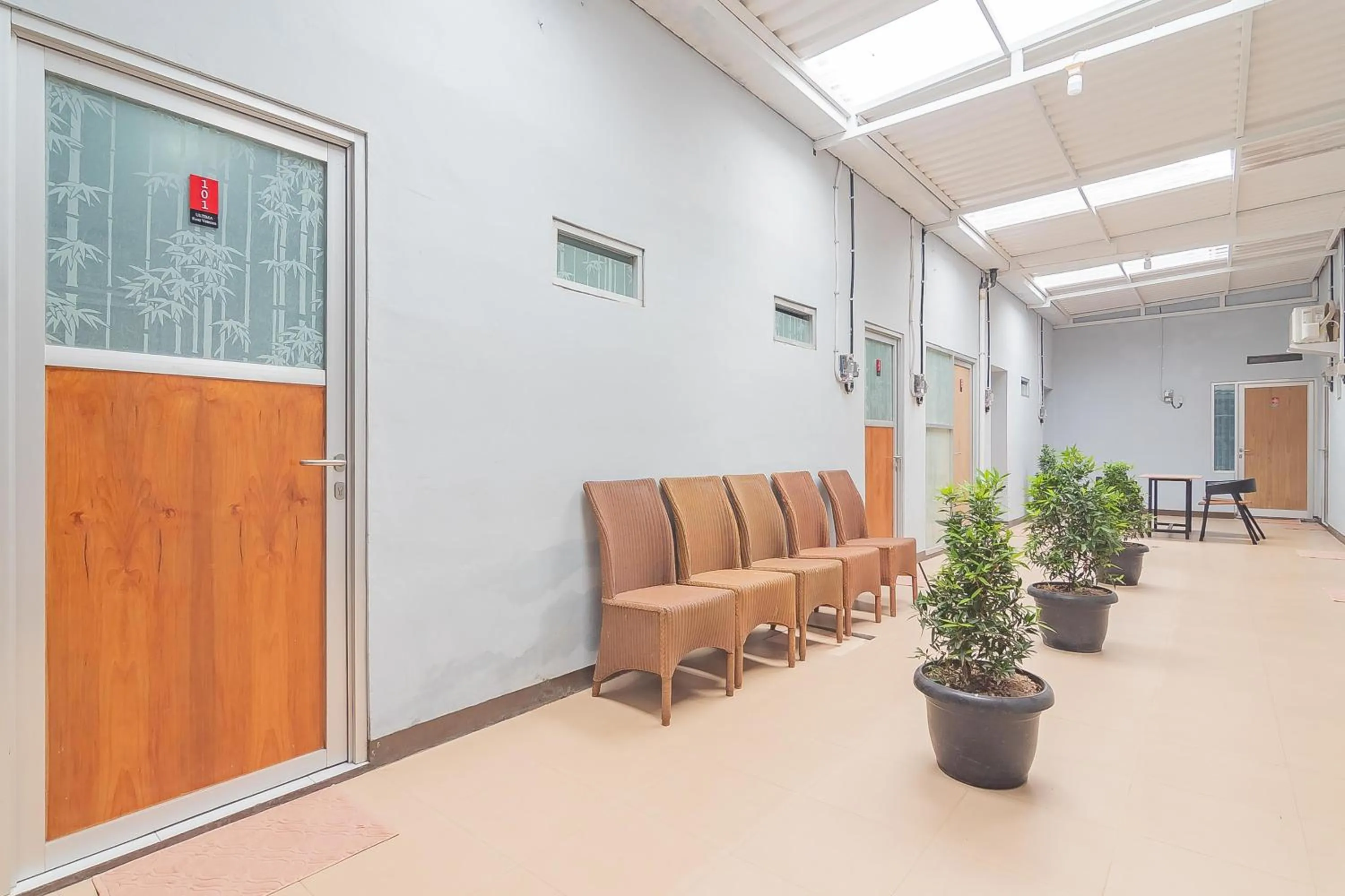 Lobby or reception in RedDoorz near Alun-Alun Garut