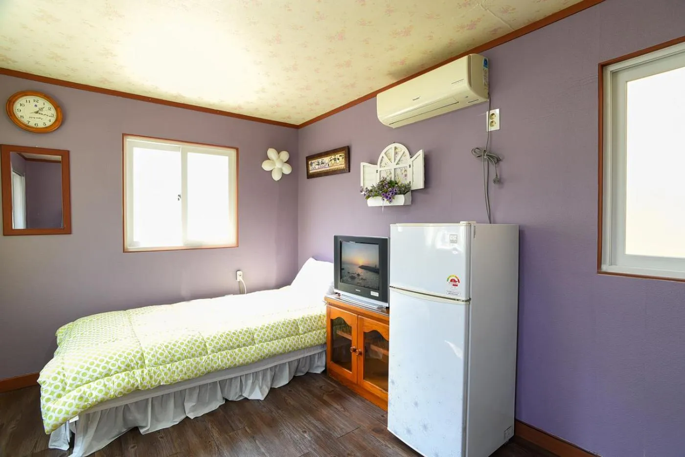 Bedroom, Bed in Dasanbang Pension