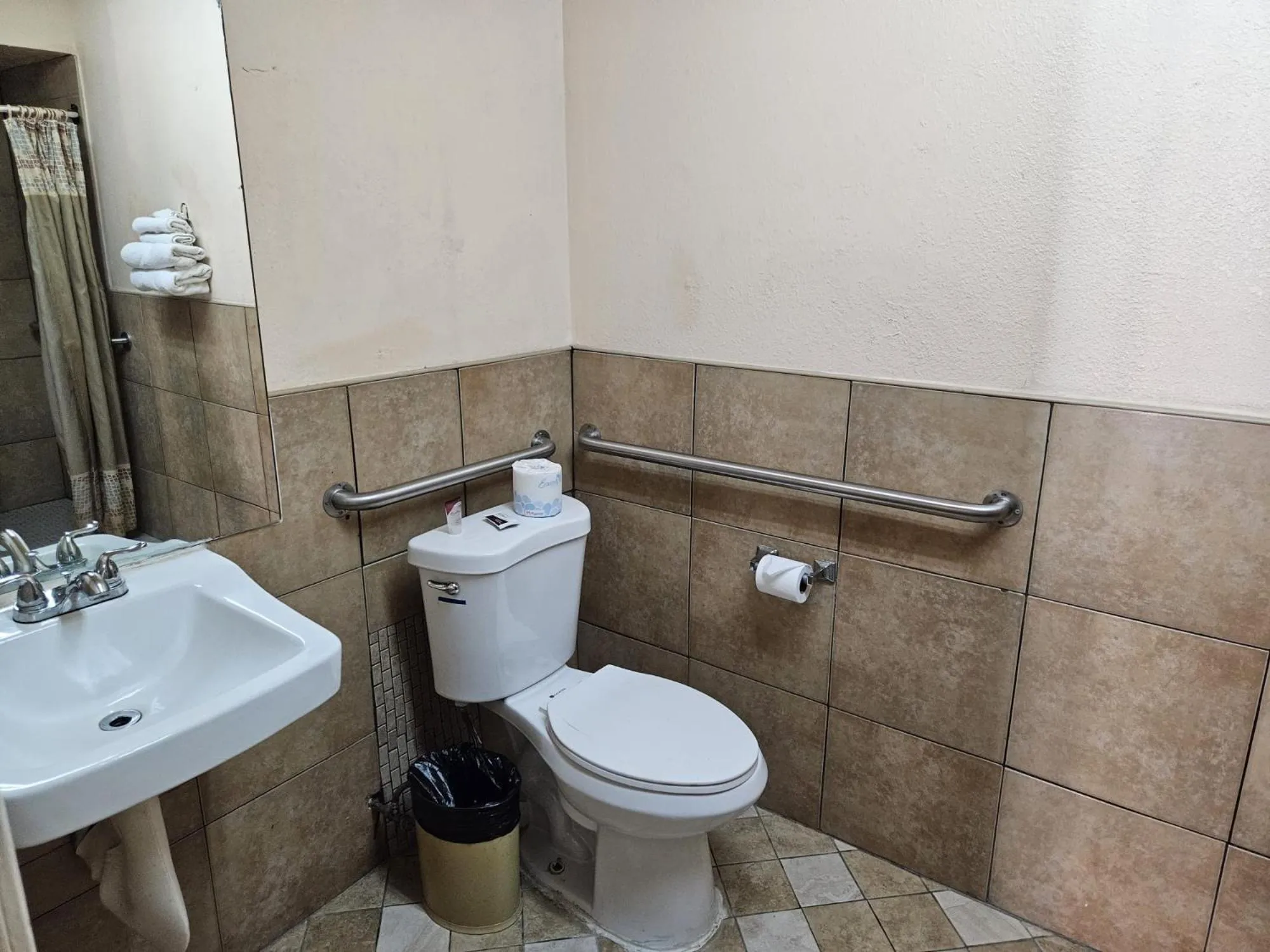 Bathroom in Aerospace Inn-Mojave