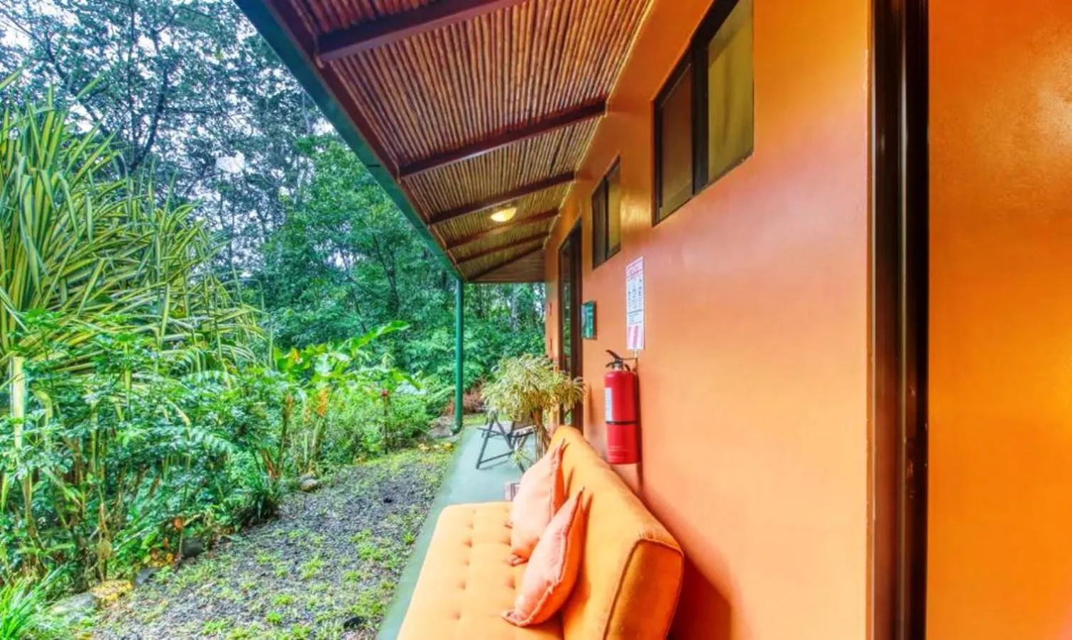 Patio in Hotel San Rafael Ecolodge