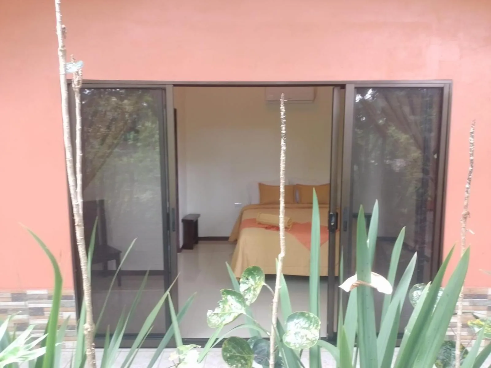 Bed in Hotel San Rafael Ecolodge