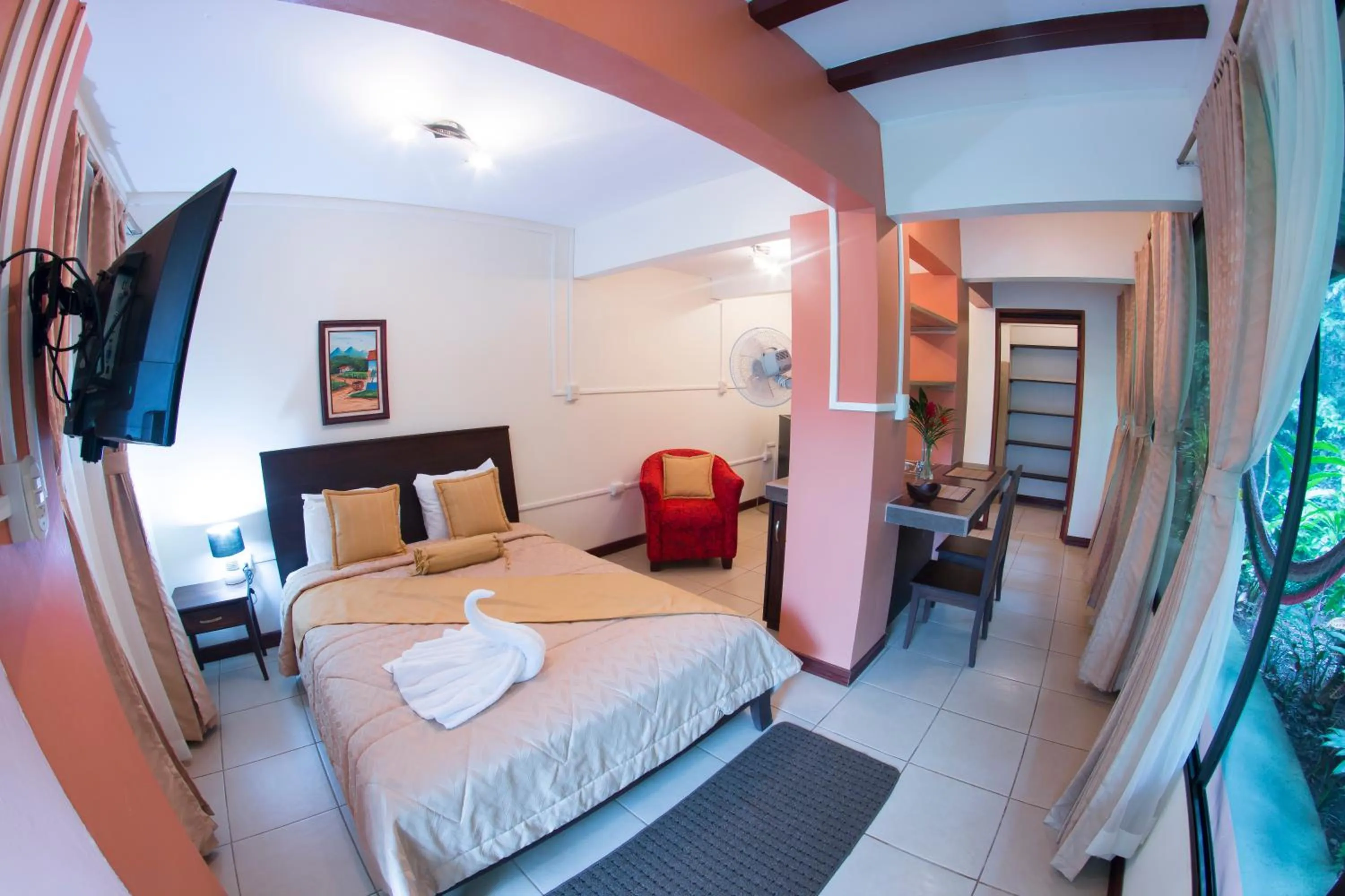 Photo of the whole room, Bed in Hotel San Rafael Ecolodge