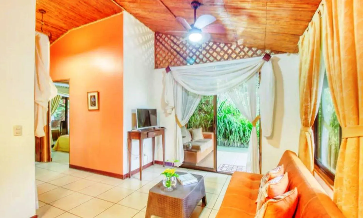 Living room in Hotel San Rafael Ecolodge