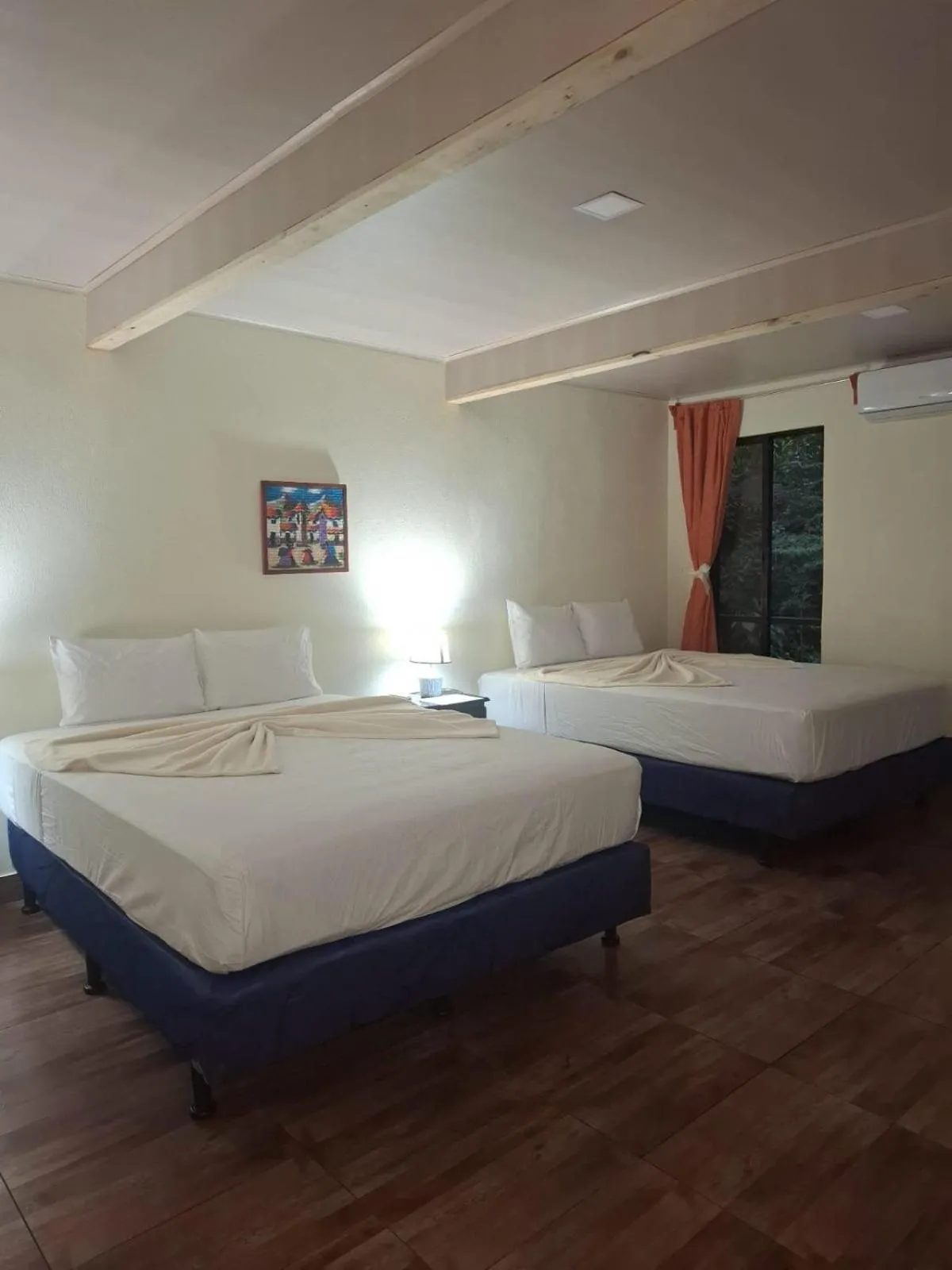 Bed in Hotel San Rafael Ecolodge