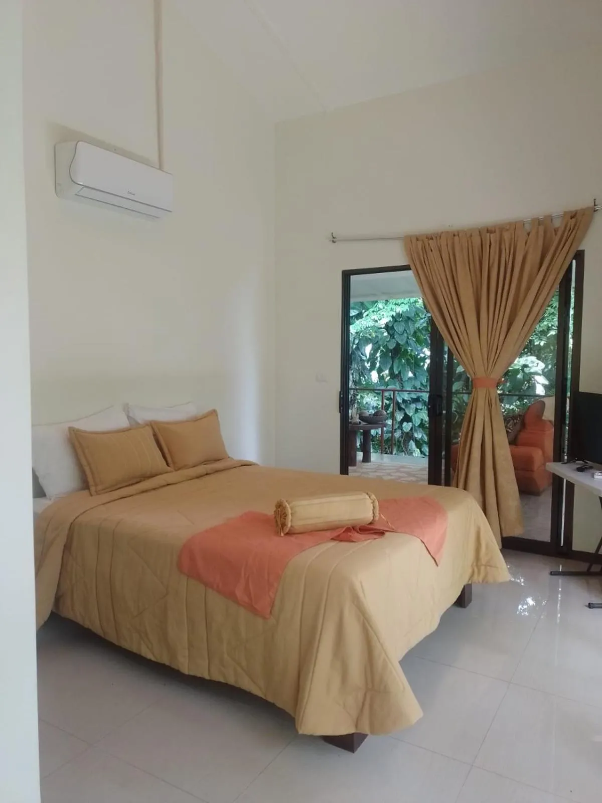 Bed in Hotel San Rafael Ecolodge