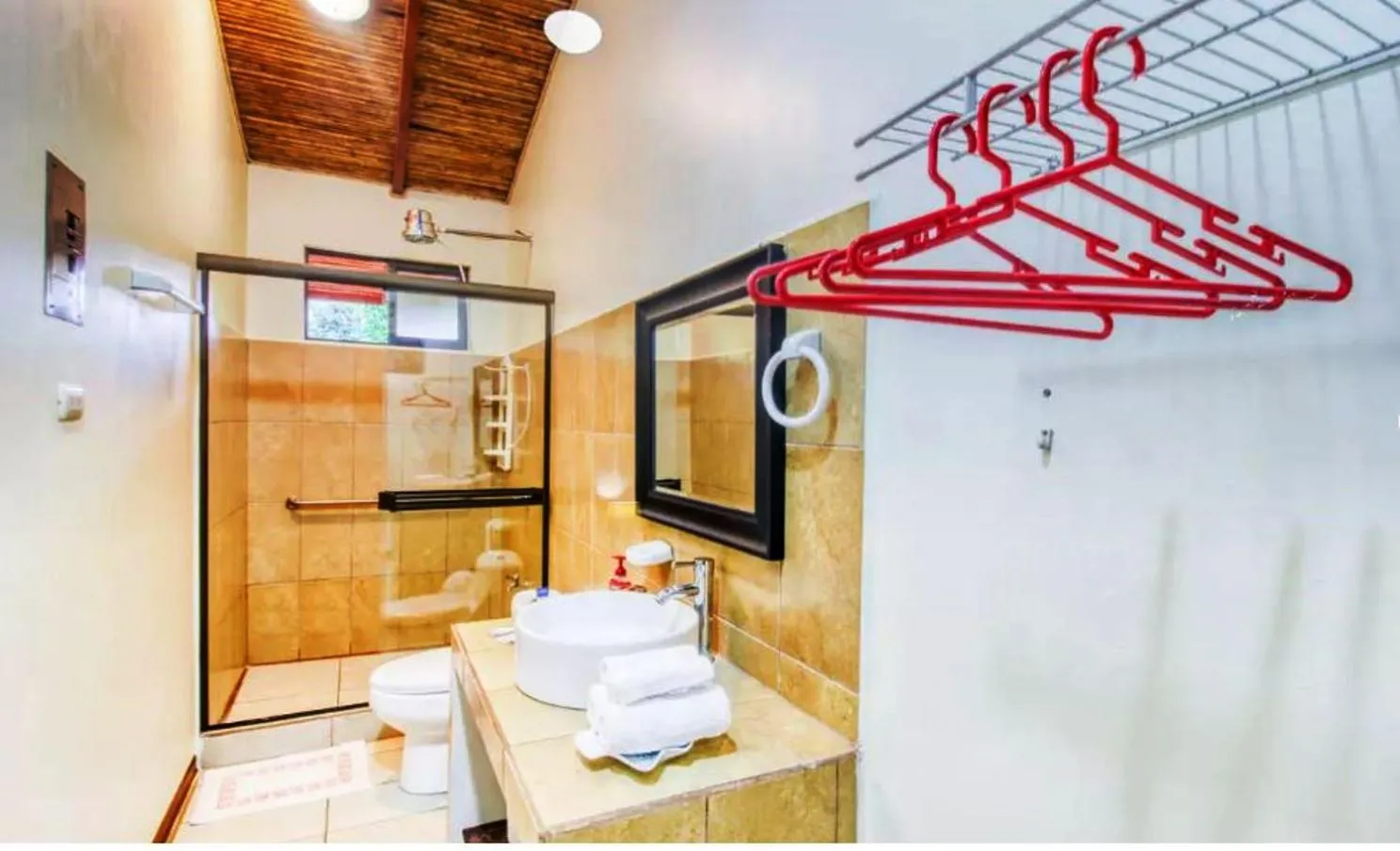 Bathroom in Hotel San Rafael Ecolodge