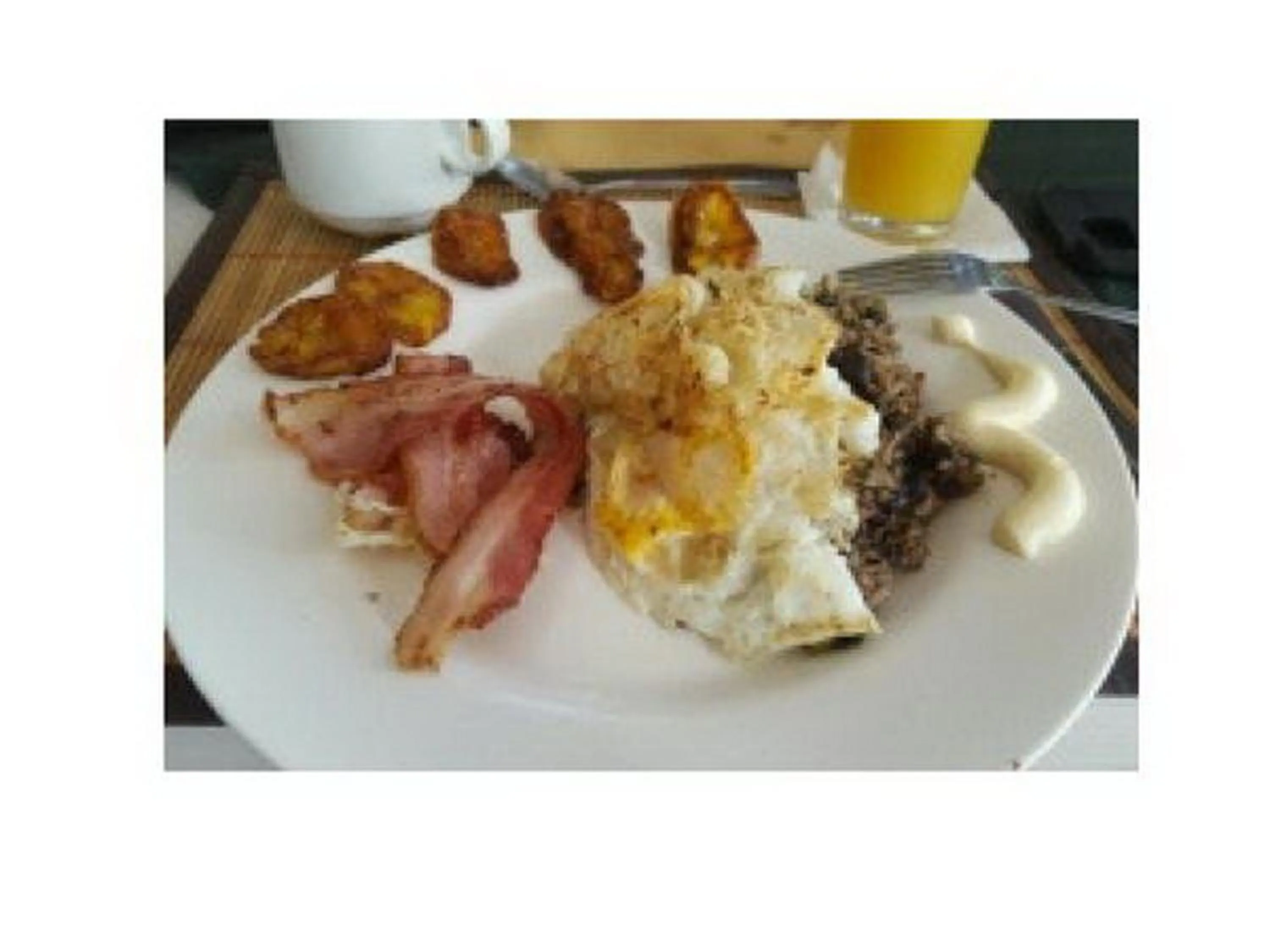 American breakfast in Hotel San Rafael Ecolodge