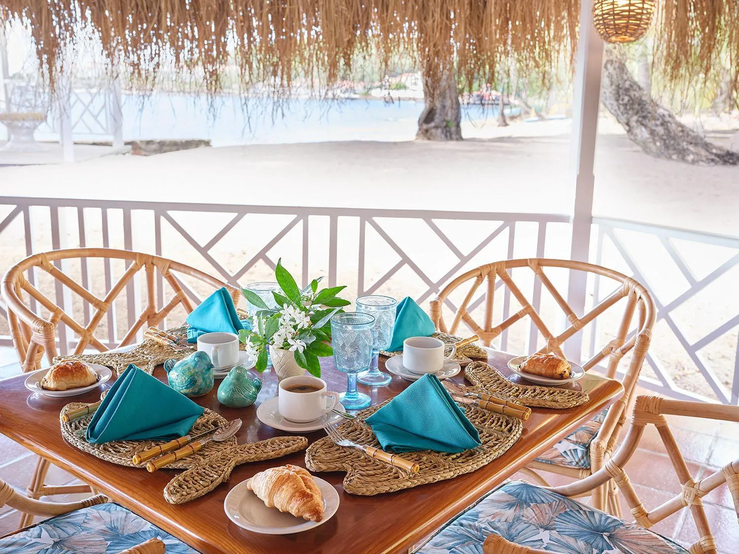 Restaurant/places to eat in East Winds St. Lucia- All Inclusive