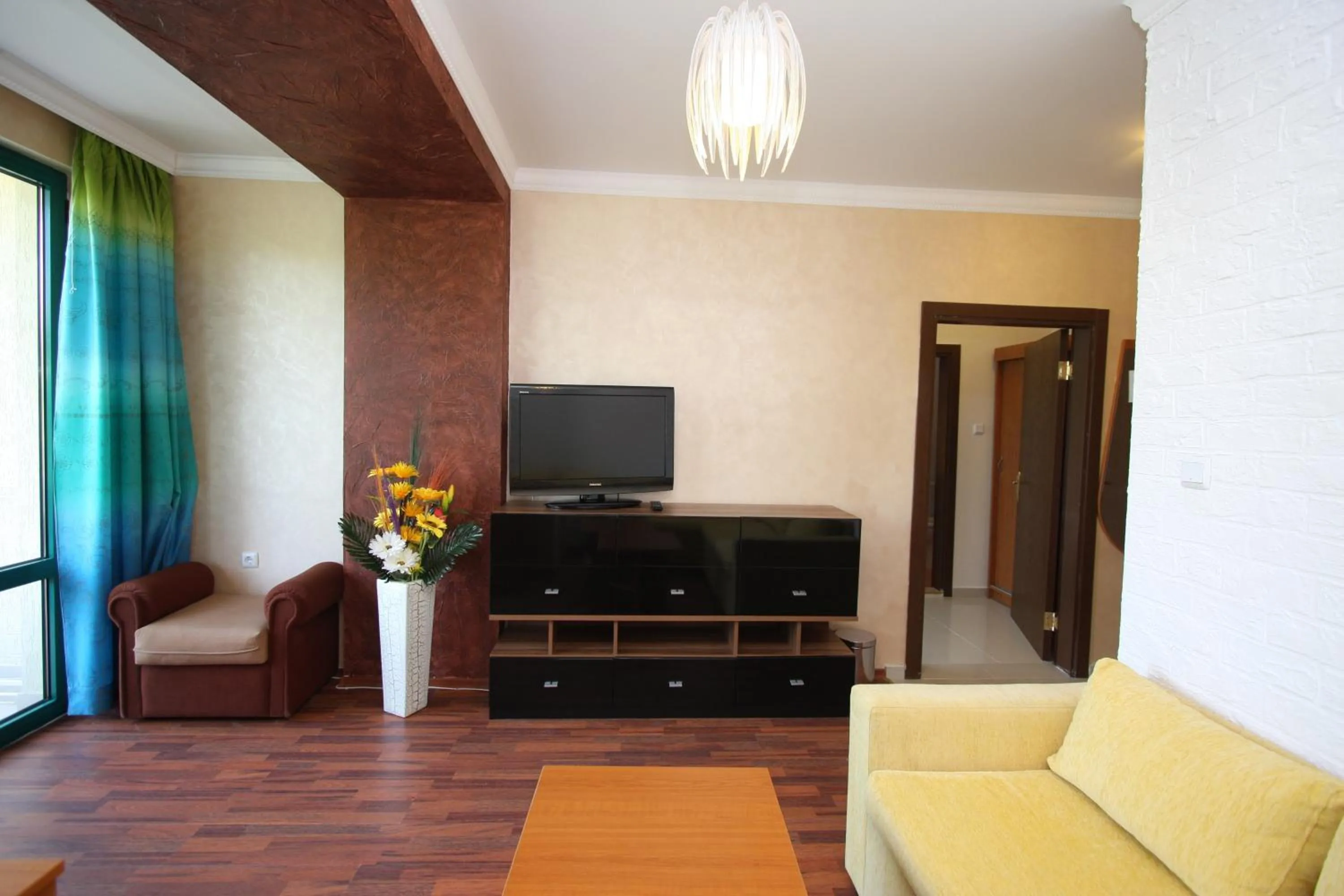 Living room in Tanya Hotel