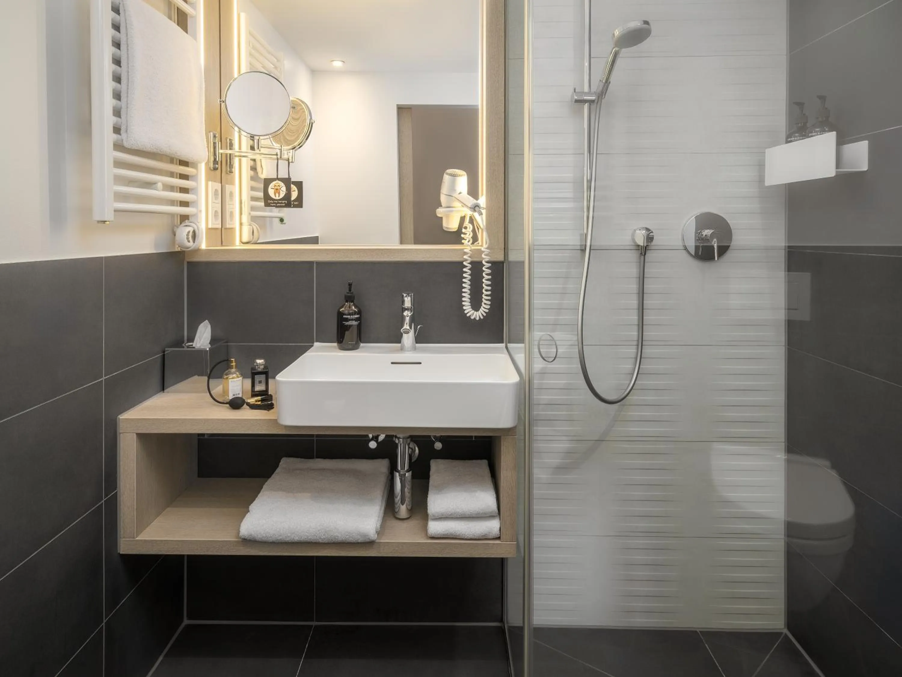 Bathroom in Boutique Hotel Atrium München