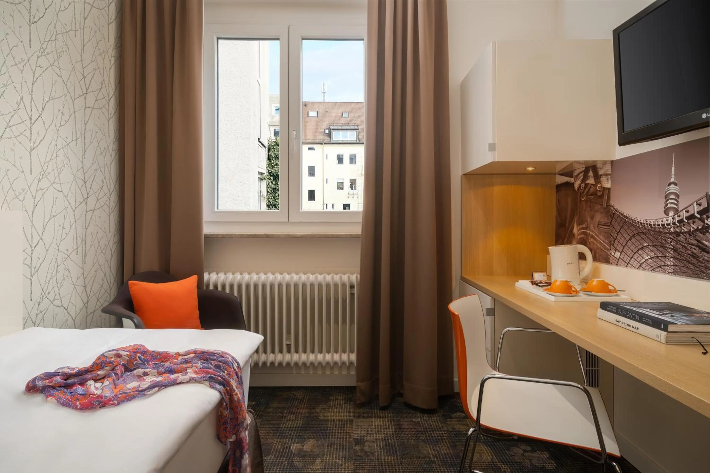 Photo of the whole room, Bed in Boutique Hotel Atrium München