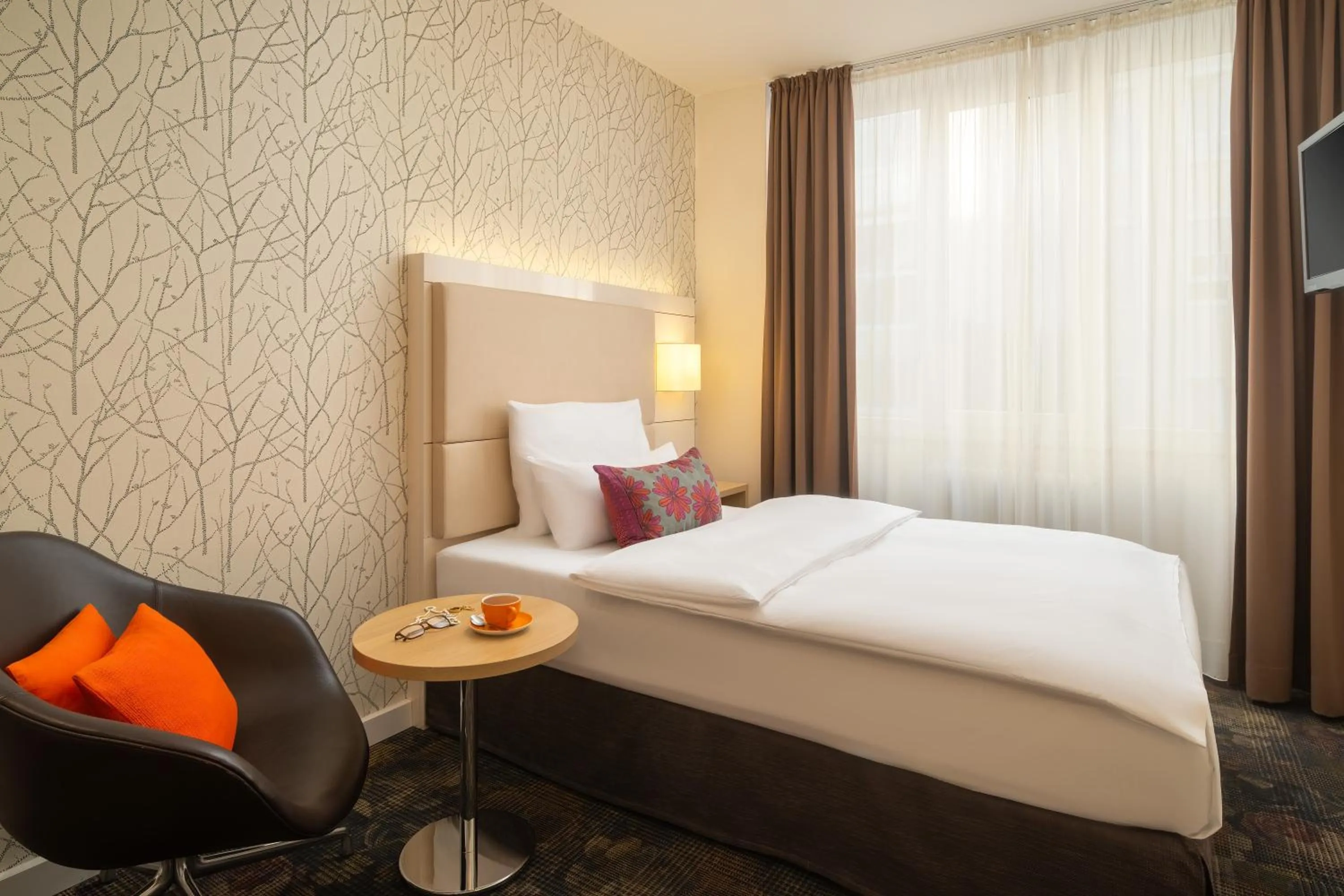 Photo of the whole room, Bed in Boutique Hotel Atrium München