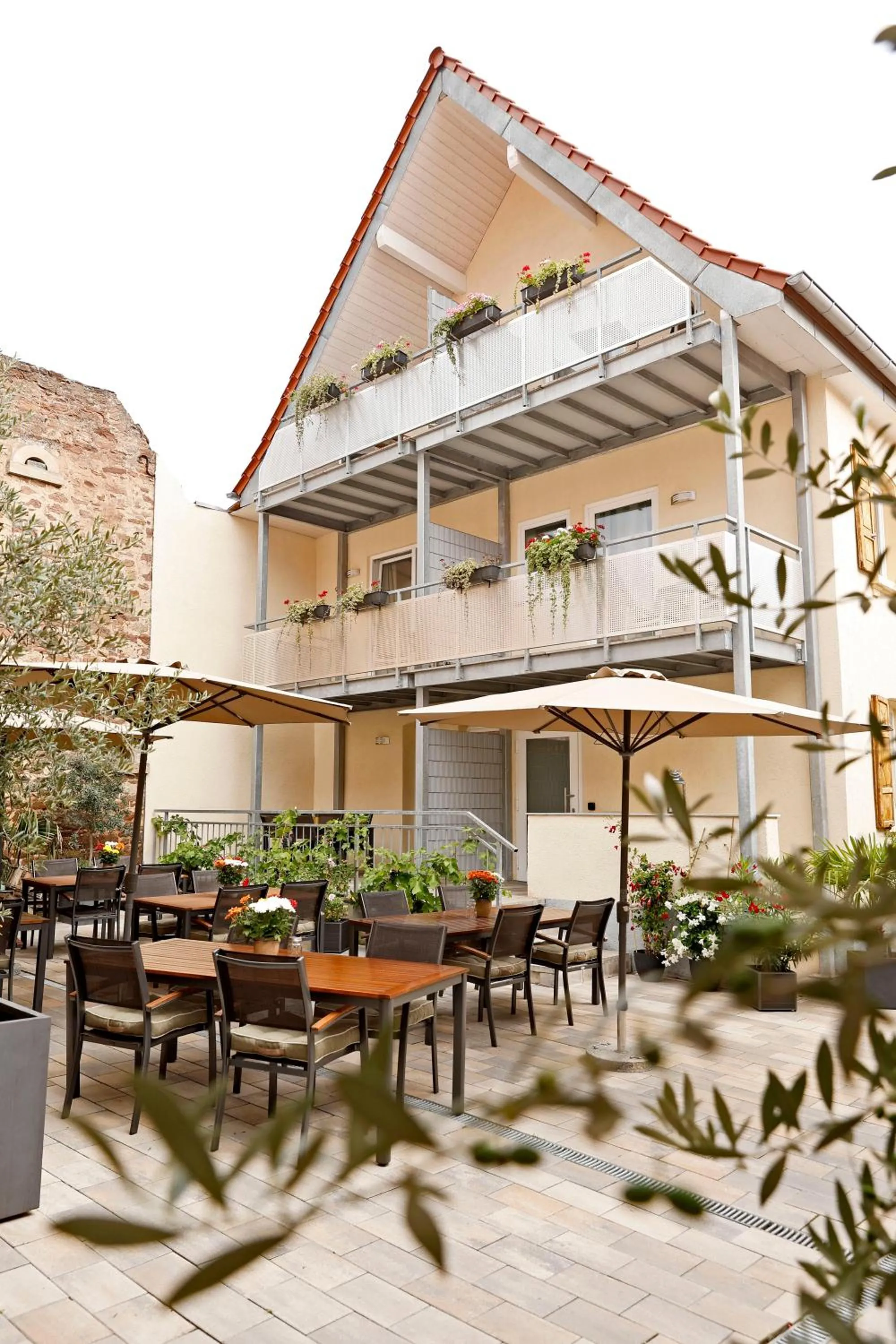 Patio in Vinotel Weinstrasse