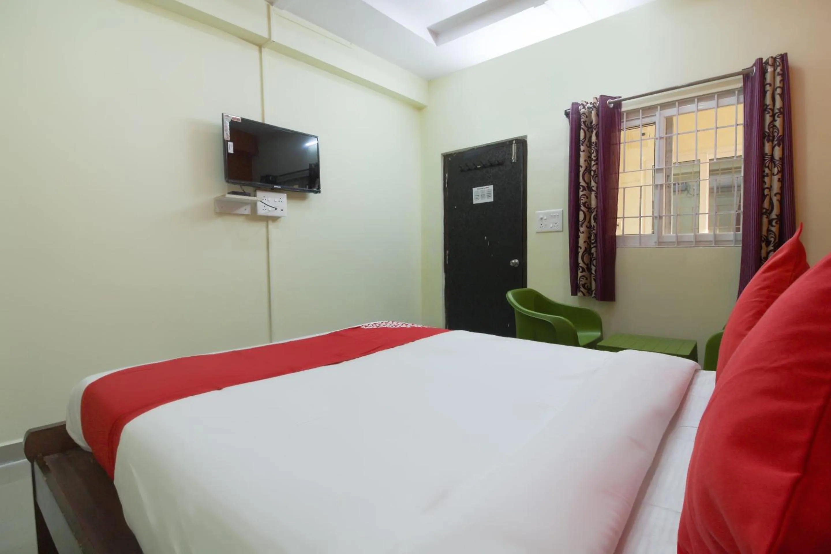 Bedroom, Bed in Hotel O S V Residency