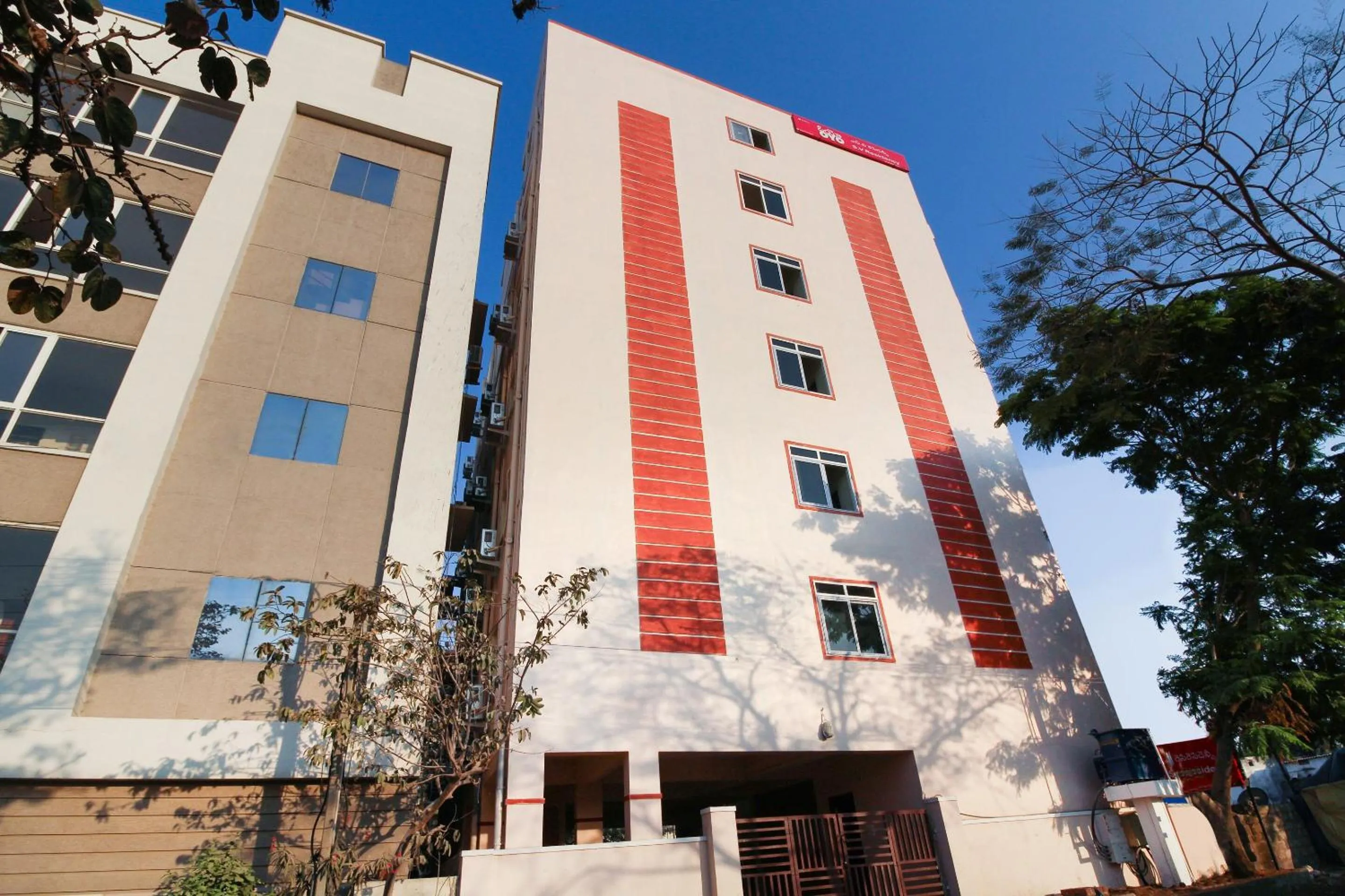 Facade/entrance in Hotel O S V Residency