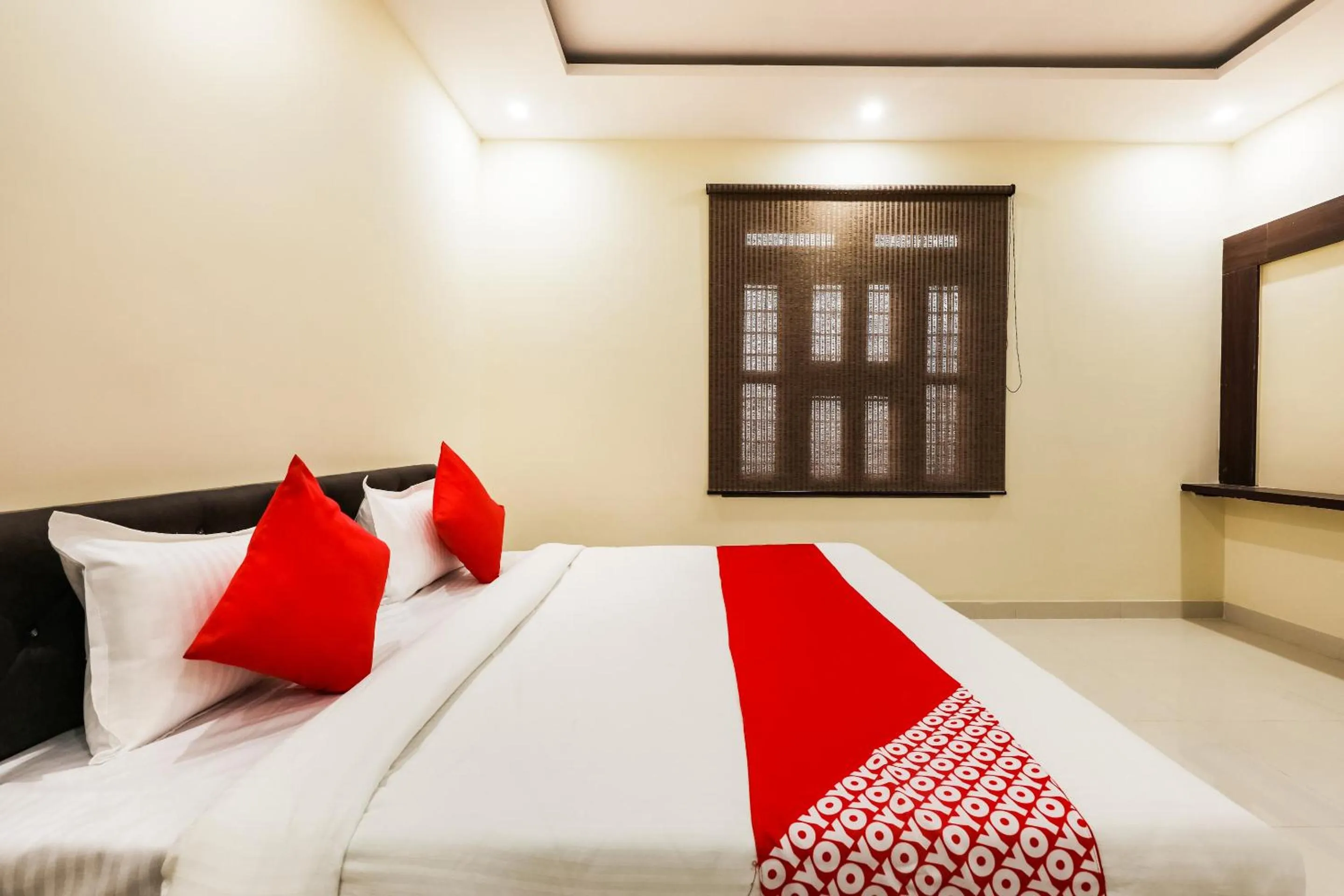 Bedroom, Bed in Hotel O Yuvan