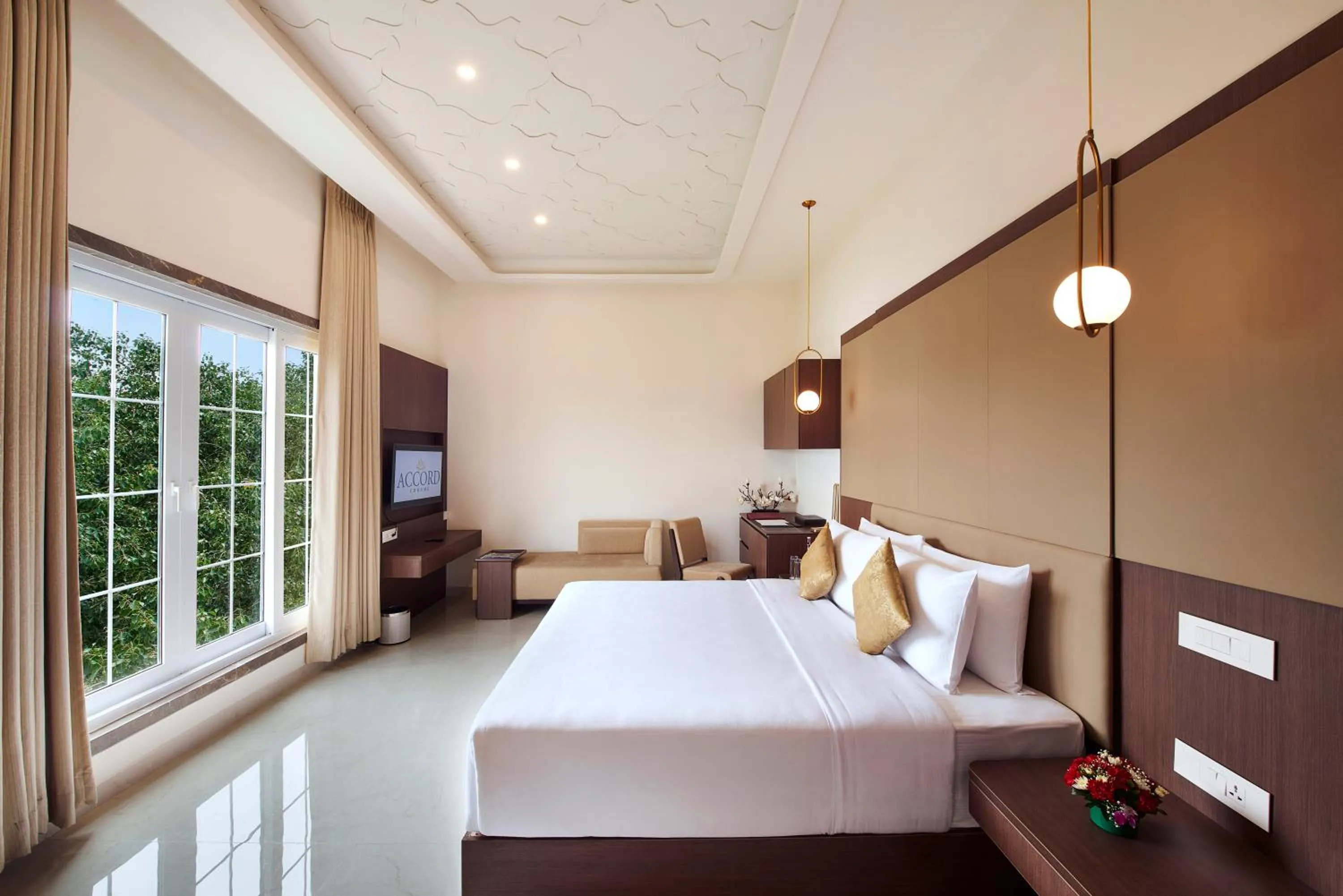 Bedroom, Bed in Accord Chrome