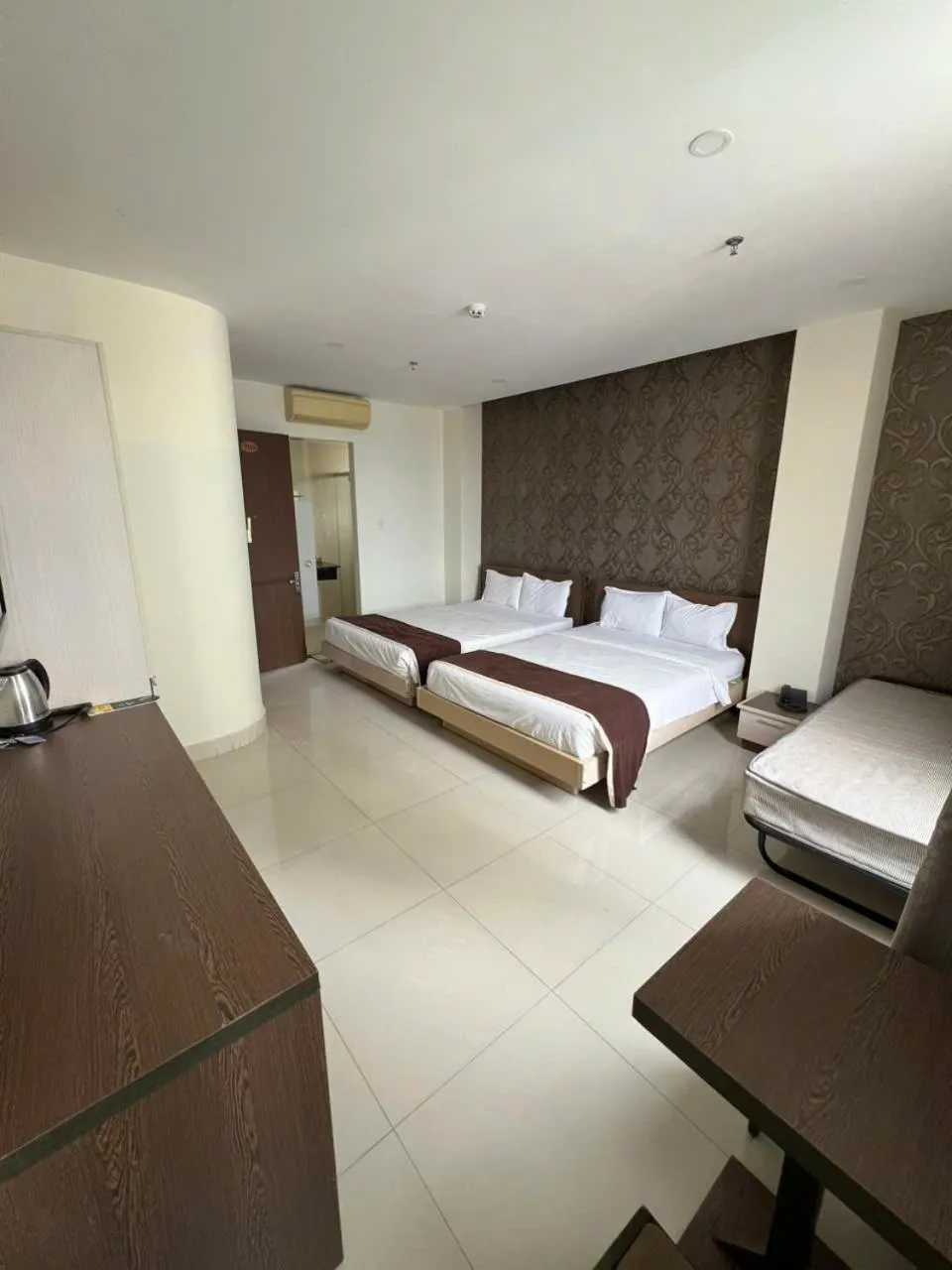 Photo of the whole room, Bed in Princess Hotel