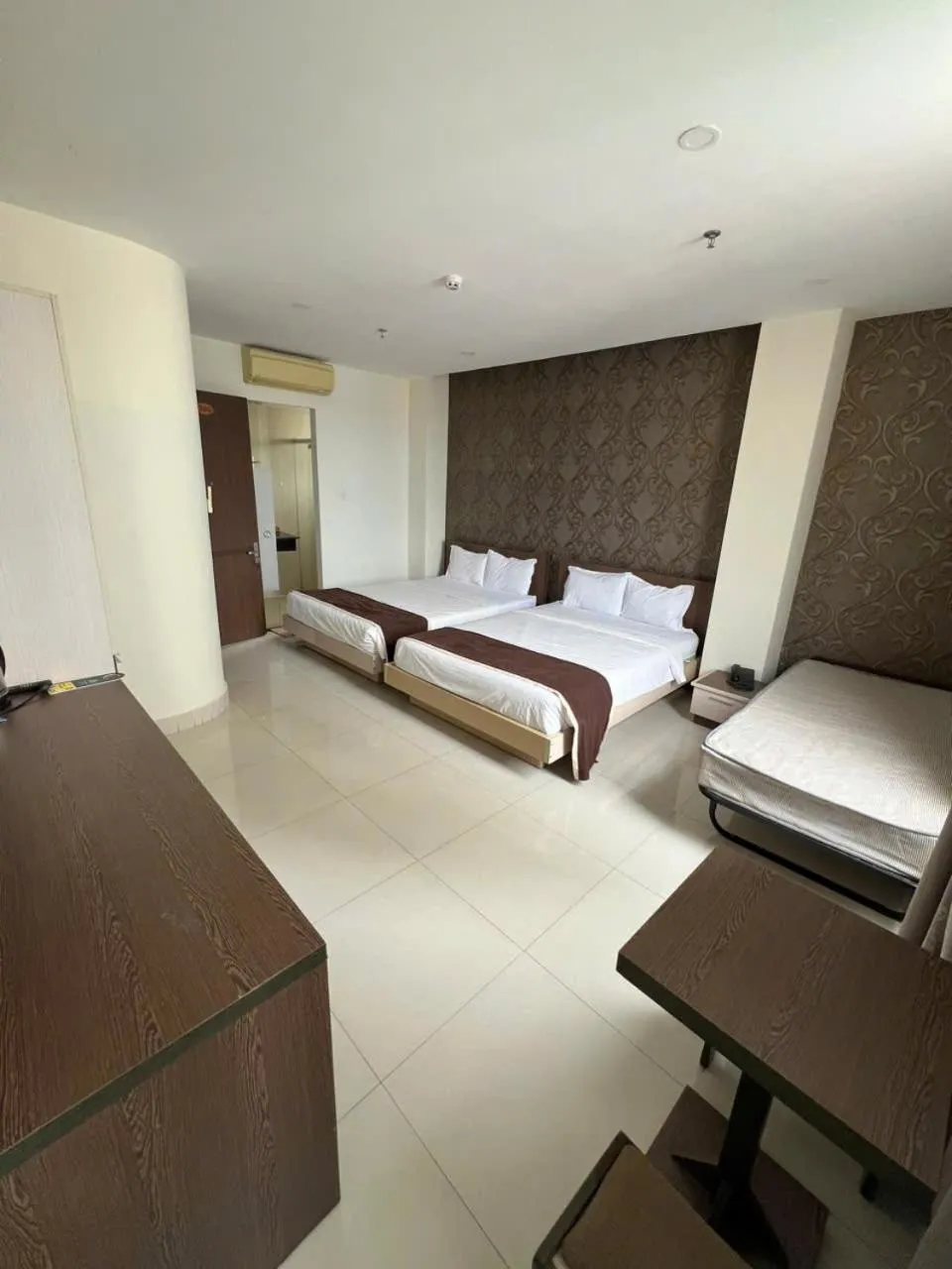 Photo of the whole room, Bed in Princess Hotel